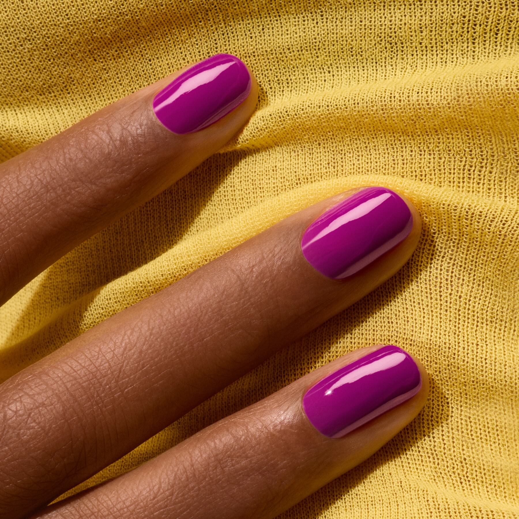 manucurist-green-flash-vernis-semi-permanent-fizz-violet-magenta image 2