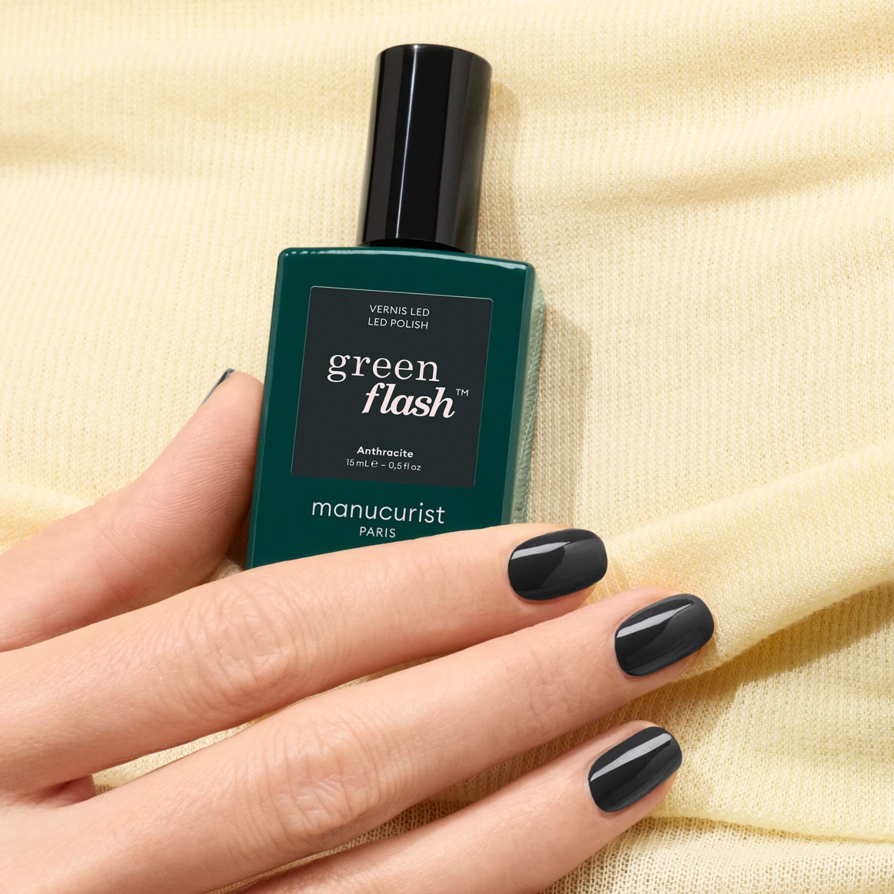 manucurist-green-flash-anthracite-semi-permanent-gris-fonc image 3