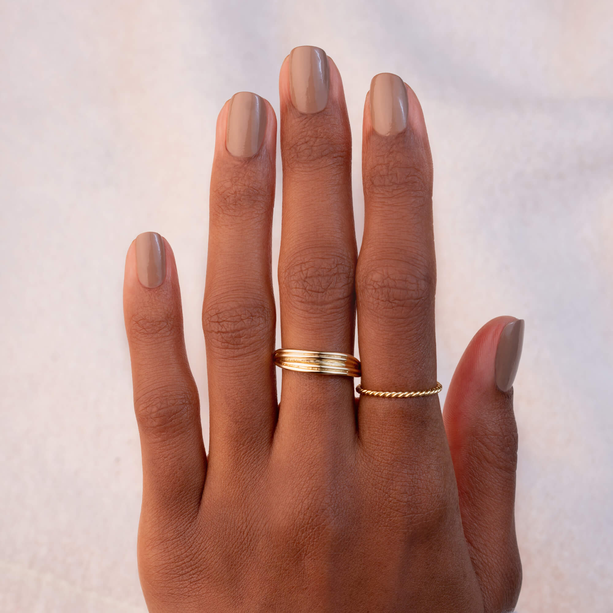 manucurist-green-vernis-ongles-orme-marron-clair image 2