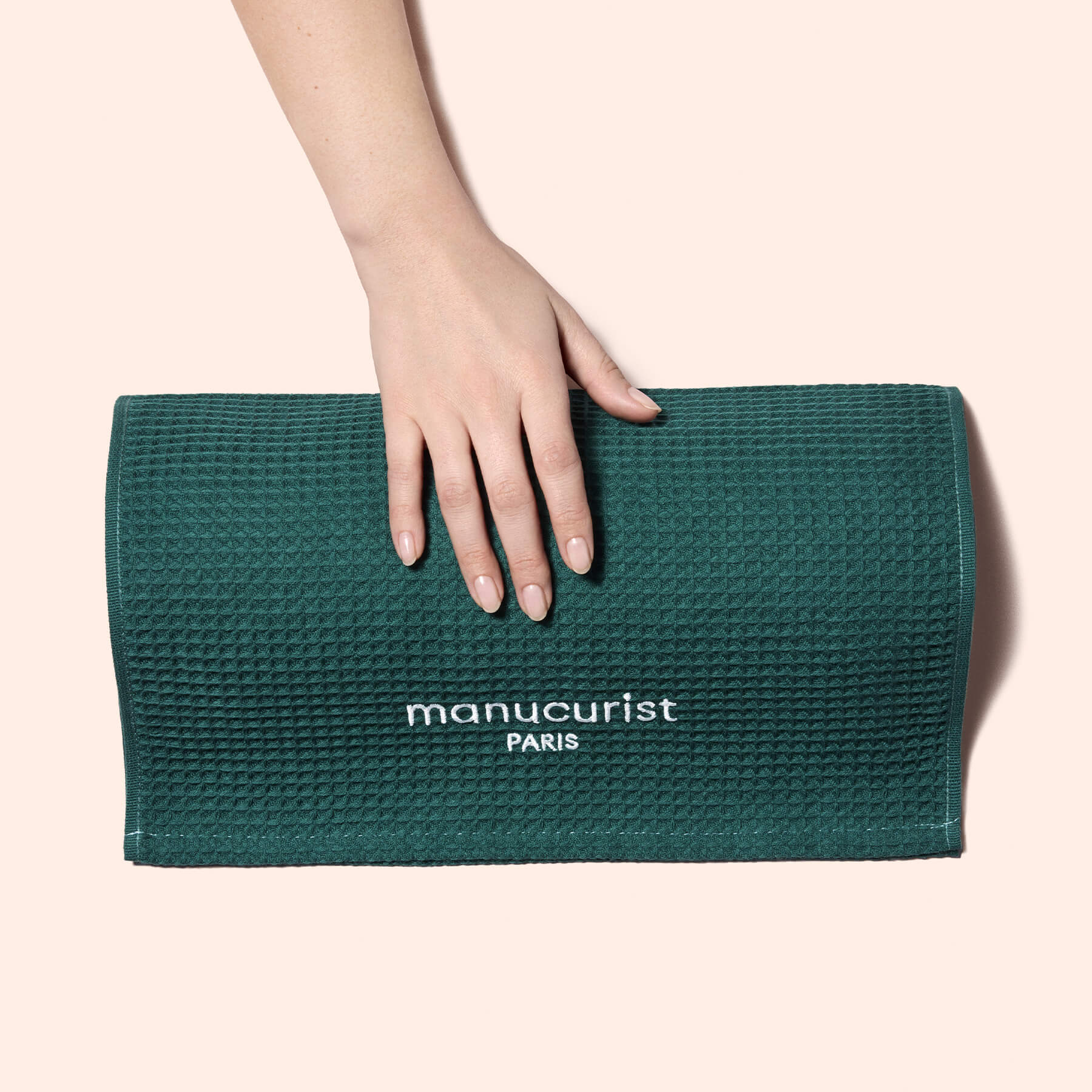 manicurist-serviette-manucure-coton-bio-accessoire-confort image 2