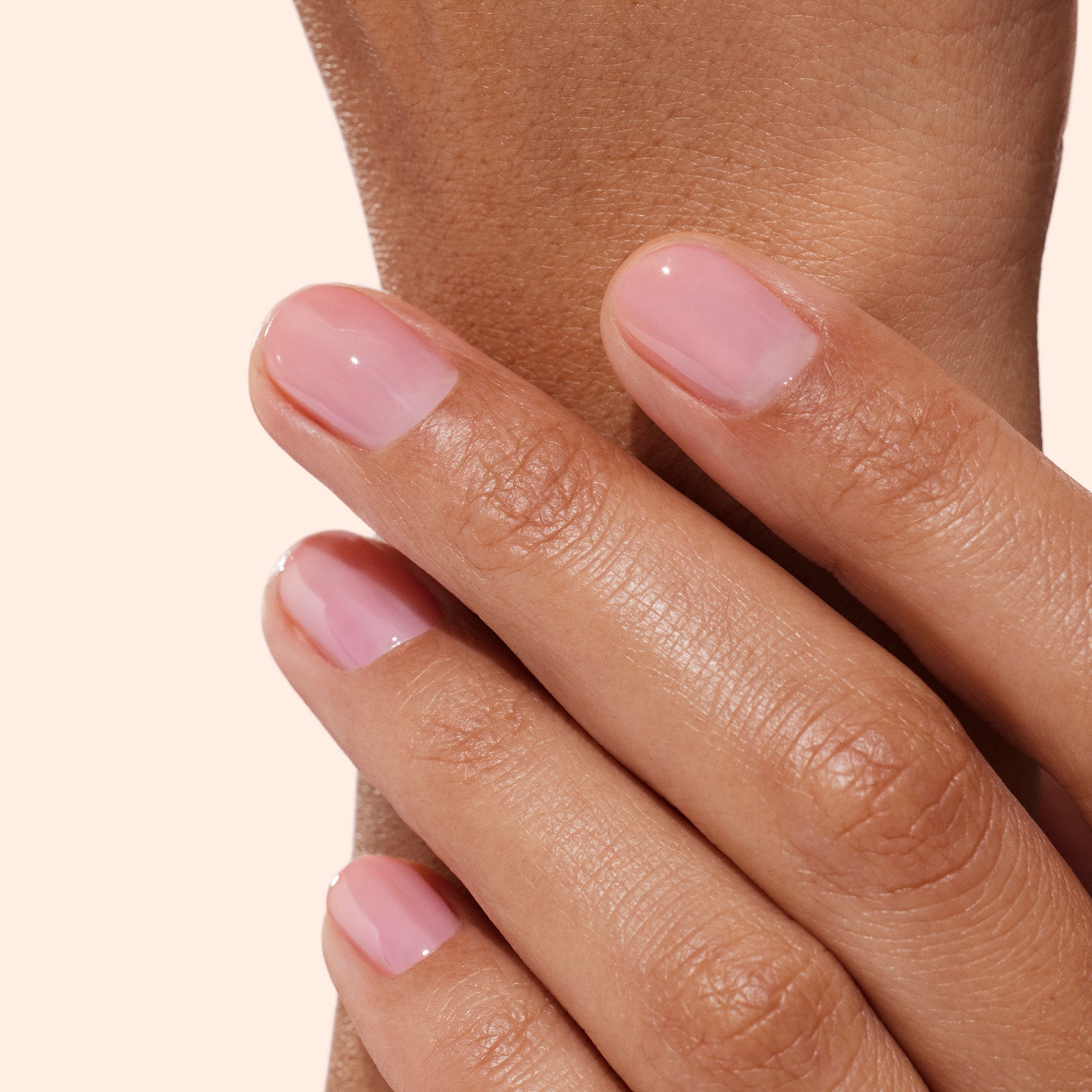 manicurist-active-glow-blueberry-vernis-soin-gloss-rose image 2