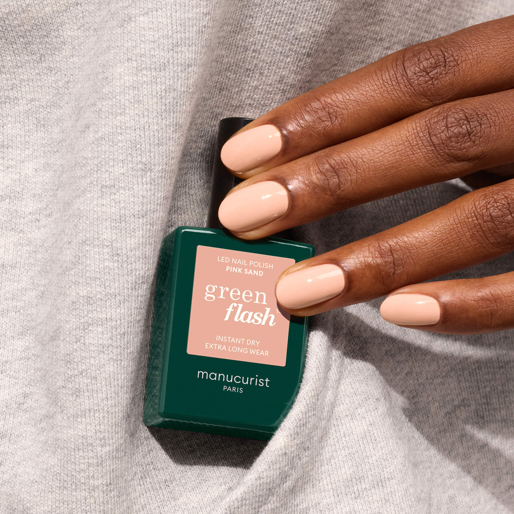 manicurist-green-flash-pink-sand-vernis-semi-permanent-beige image 4