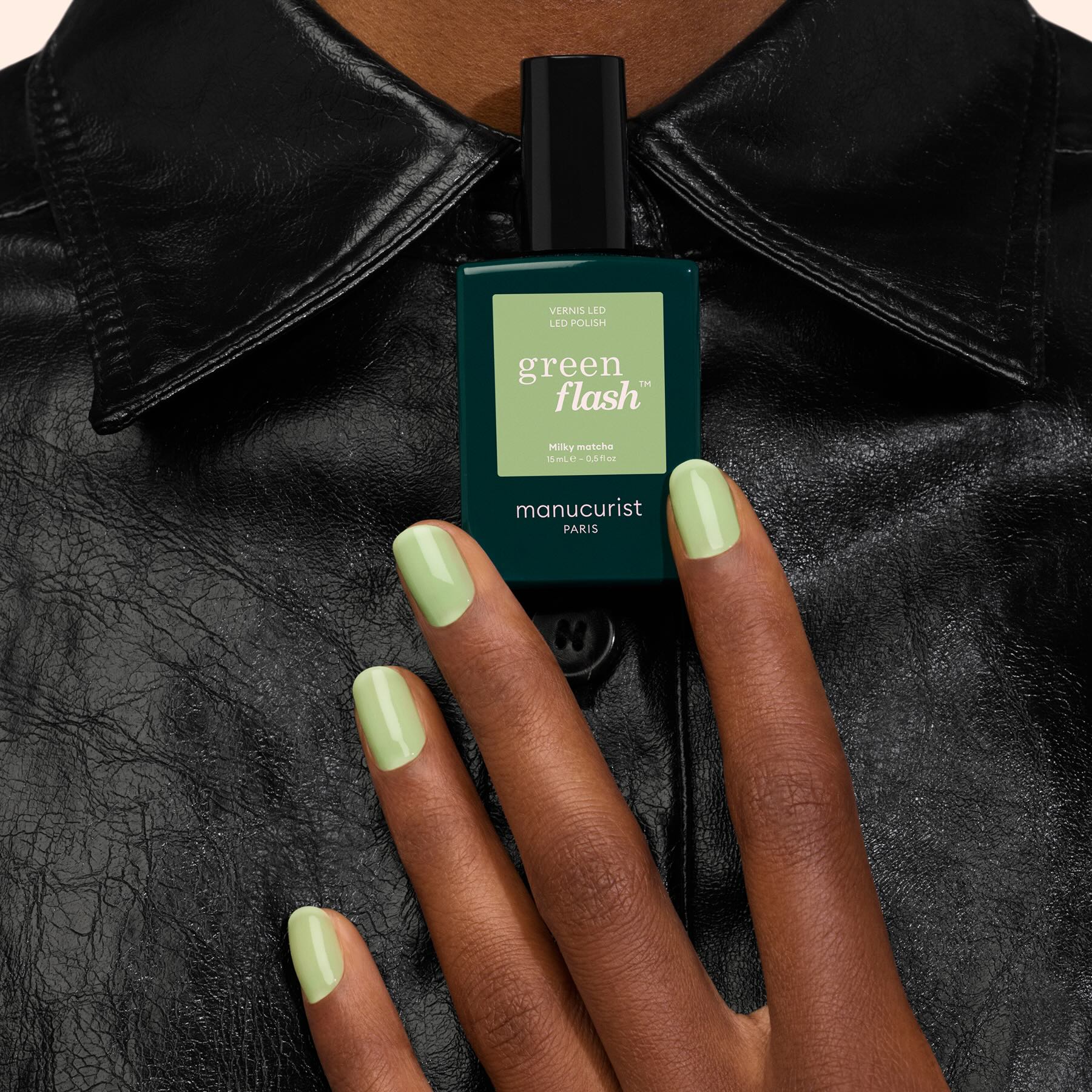 manicurist-green-flash-milky-matcha-vernis-semi-permanent-15ml-vert image 5