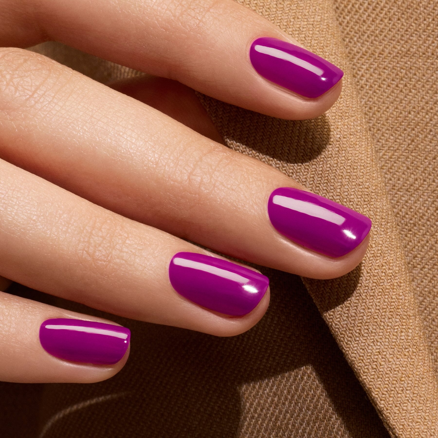 manucurist-green-flash-vernis-semi-permanent-fizz-violet-magenta image 3