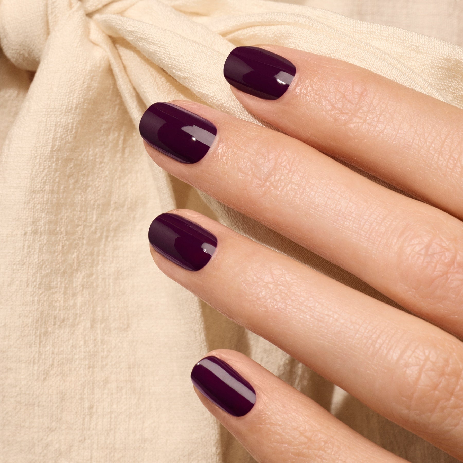 manicurist-green-flash-vernis-semi-permanent-aubergine-violet-15ml image 2