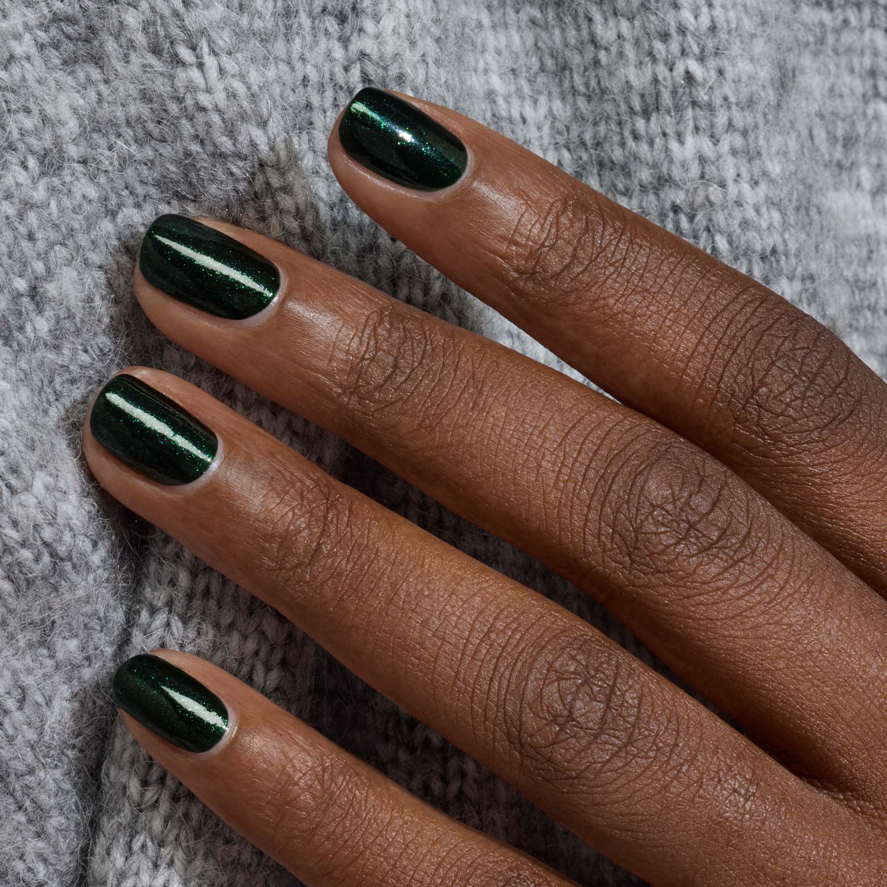 manicurist-green-flash-poison-vernis-semi-permanent-vert image 3