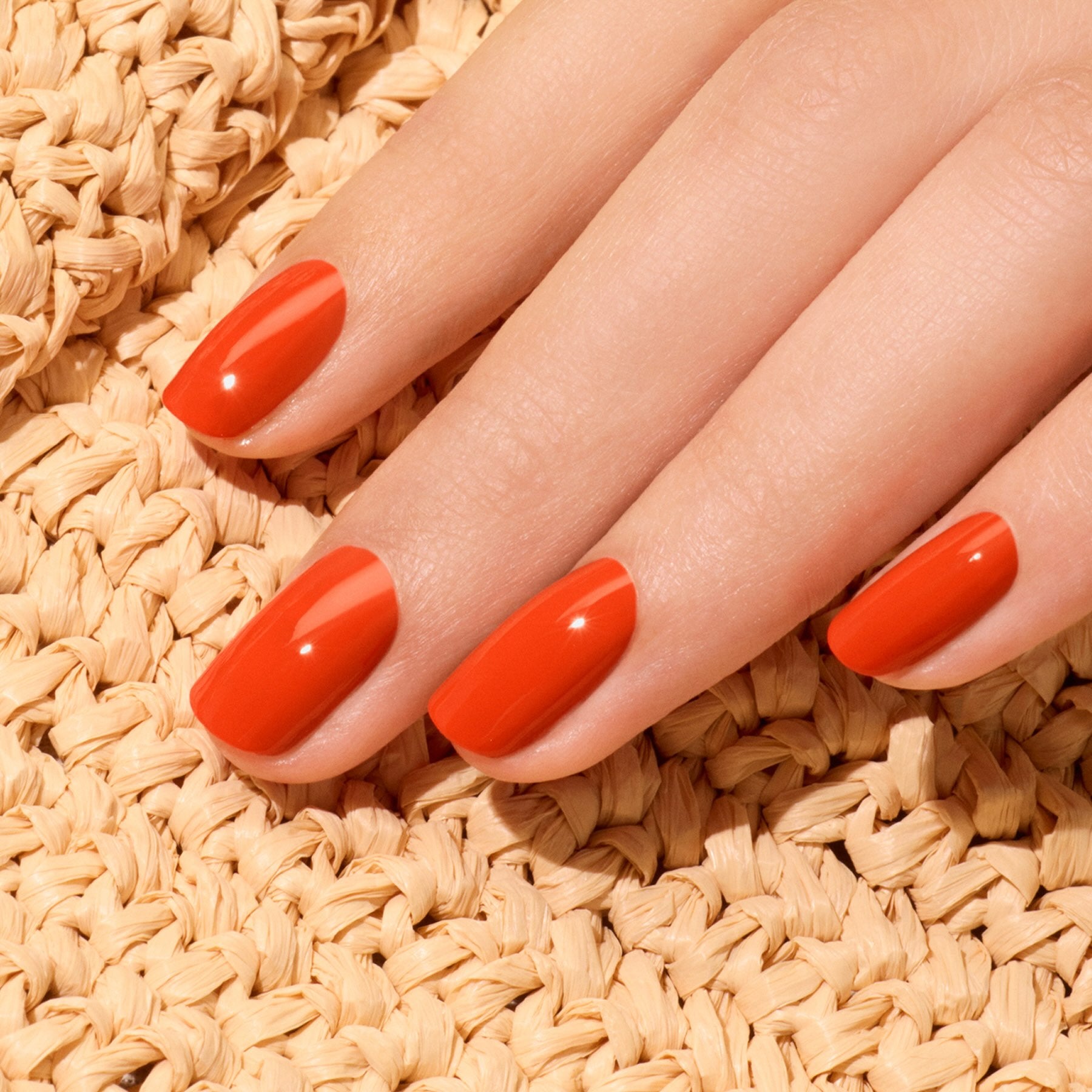 manicurist-green-flash-vernis-semi-permanent-coral-reef-rouge-corail image 2