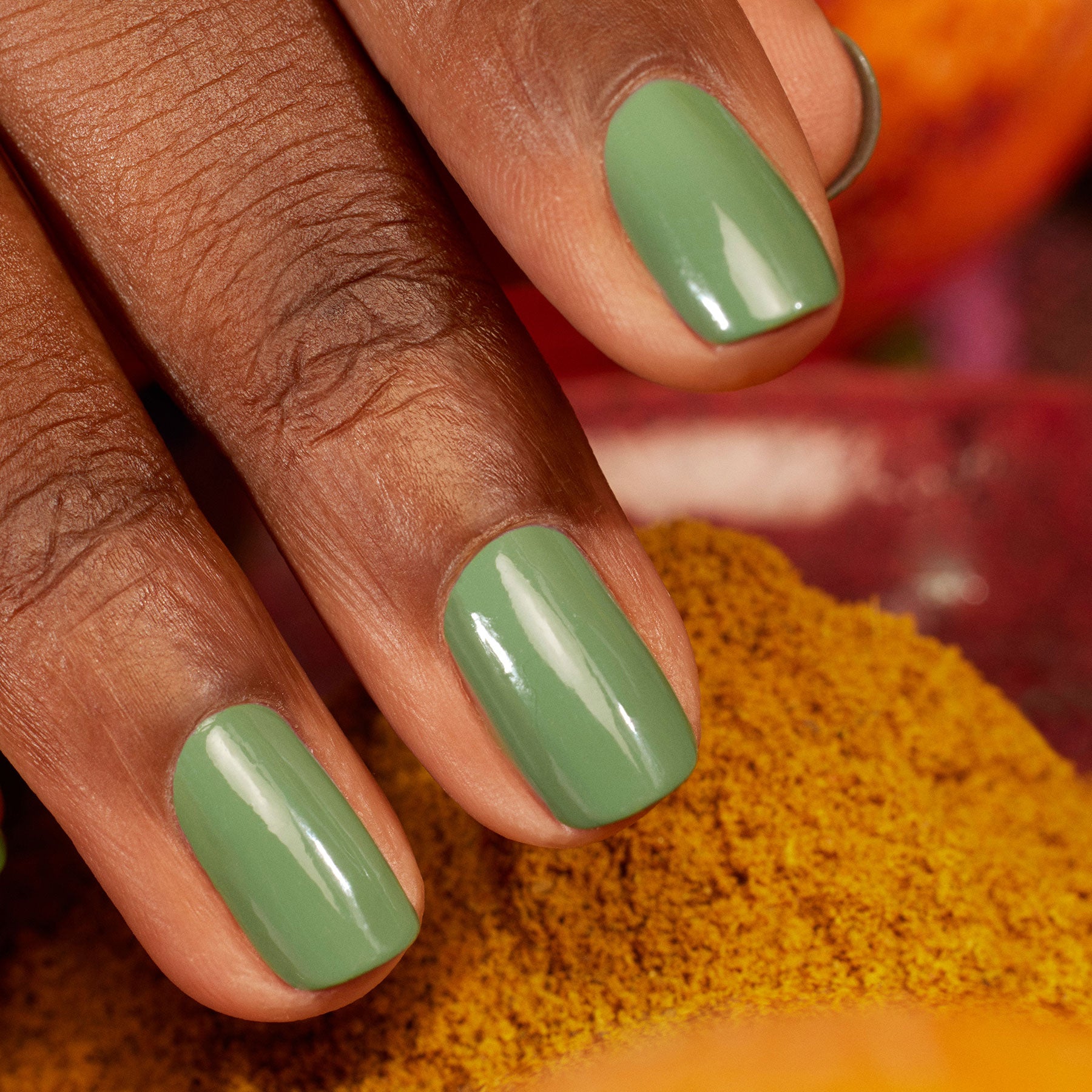 manucurist-green-flash-vernis-semi-permanent-artichaut-vert-opaque image 2