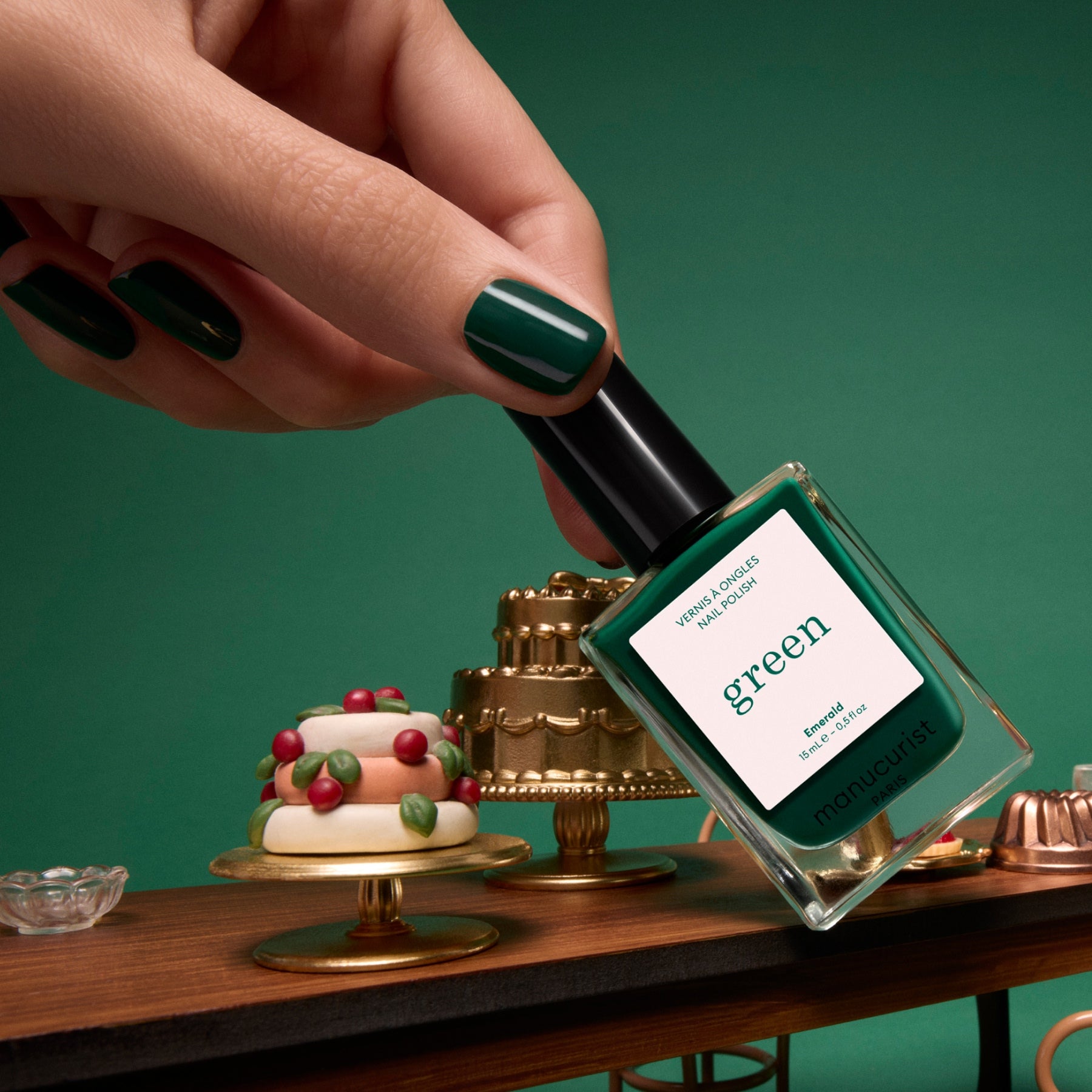 manucurist-green-emerald-vernis-ongles-vert-sapin-opaque image 4