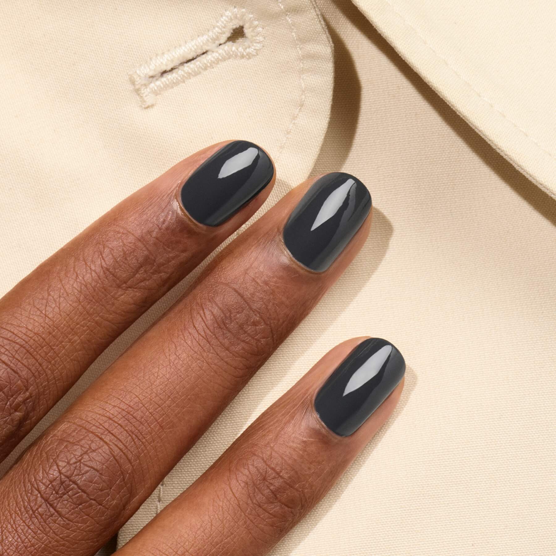 manucurist-green-flash-anthracite-semi-permanent-gris-fonc image 4