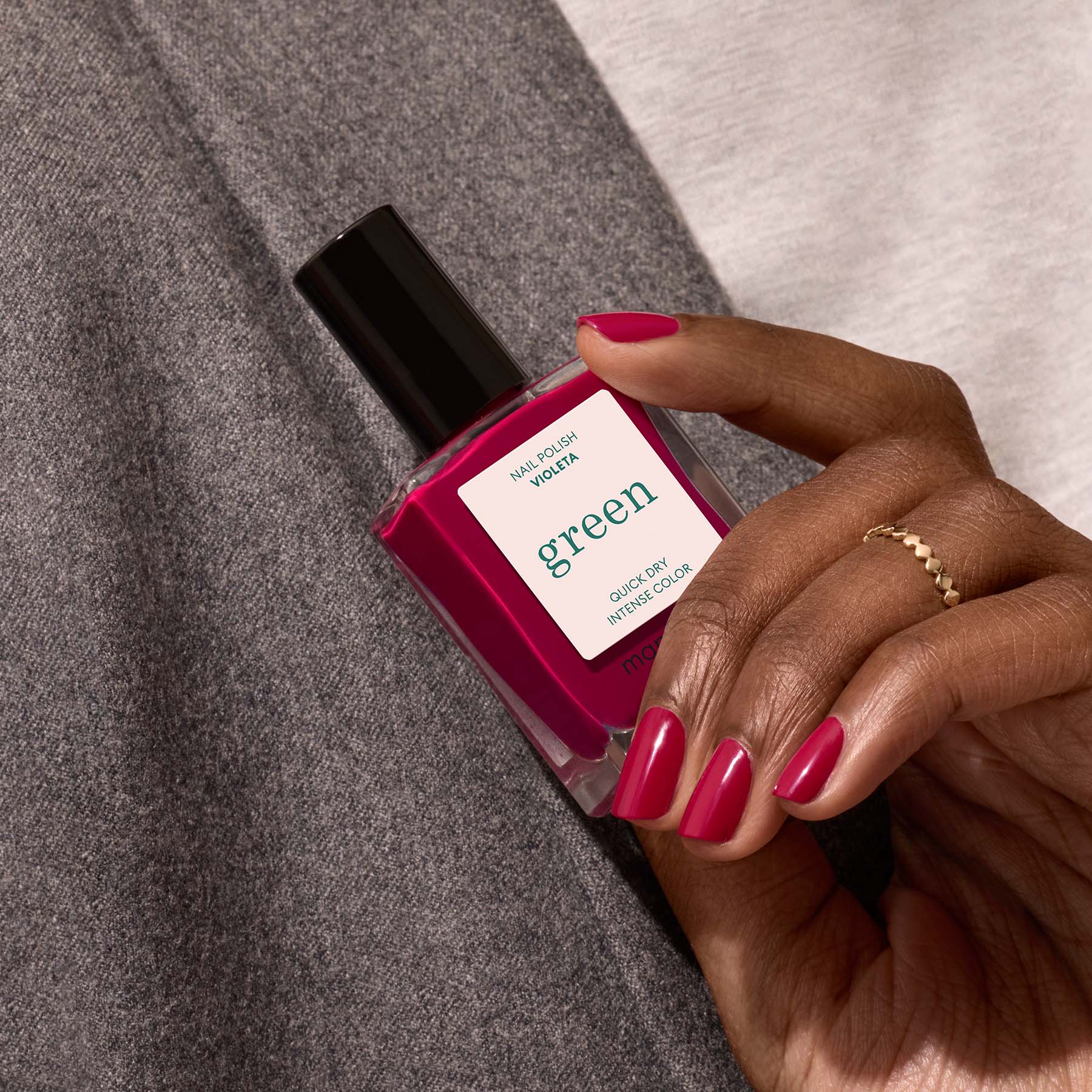 manicurist-green-violeta-vernis-ongles-violet-bordeaux image 4