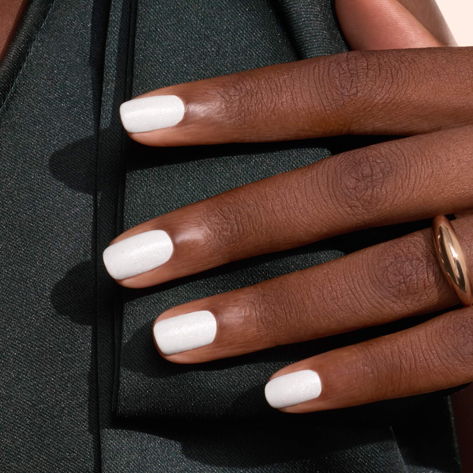 manicurist-green-flash-bliss-vernis-semi-permanent-blanc-iris image 2