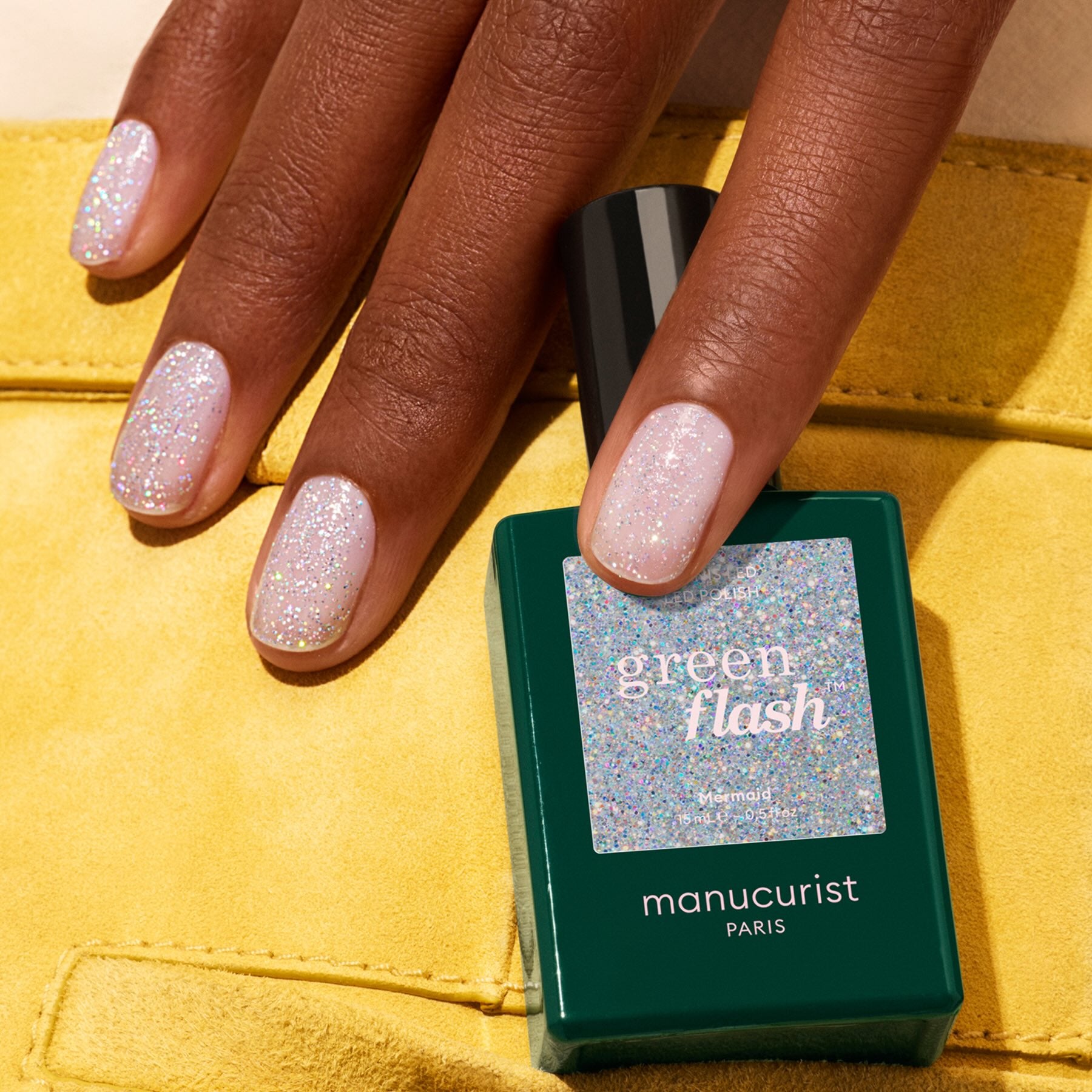 manicurist-green-flash-vernis-semi-permanent-mermaid-paillet image 5