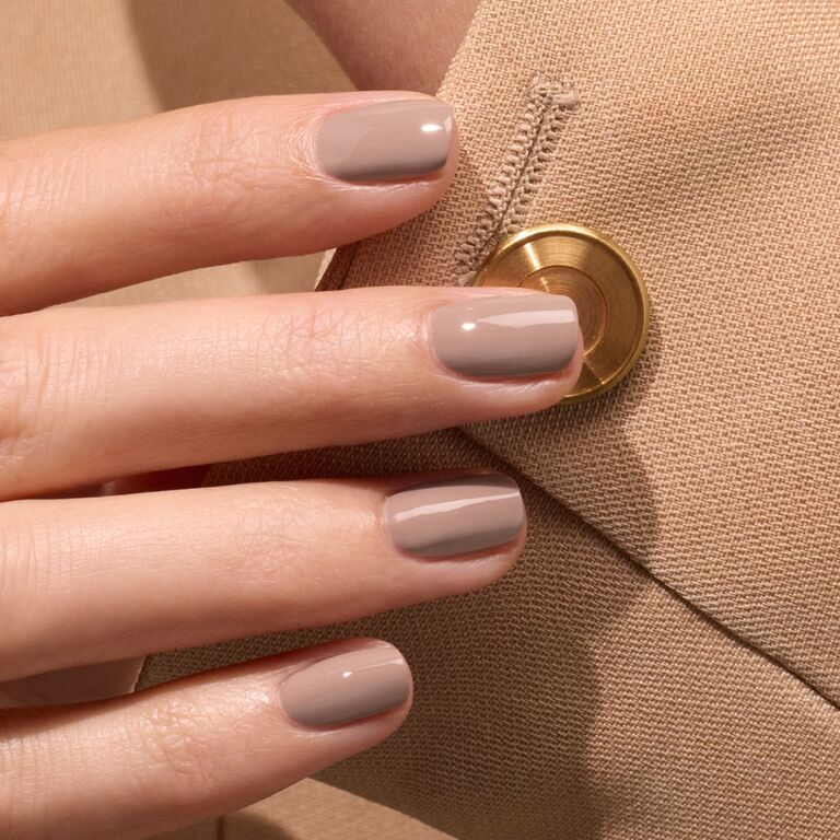manicurist-green-vernis-ongles-dove-beige-beige-gris image 2