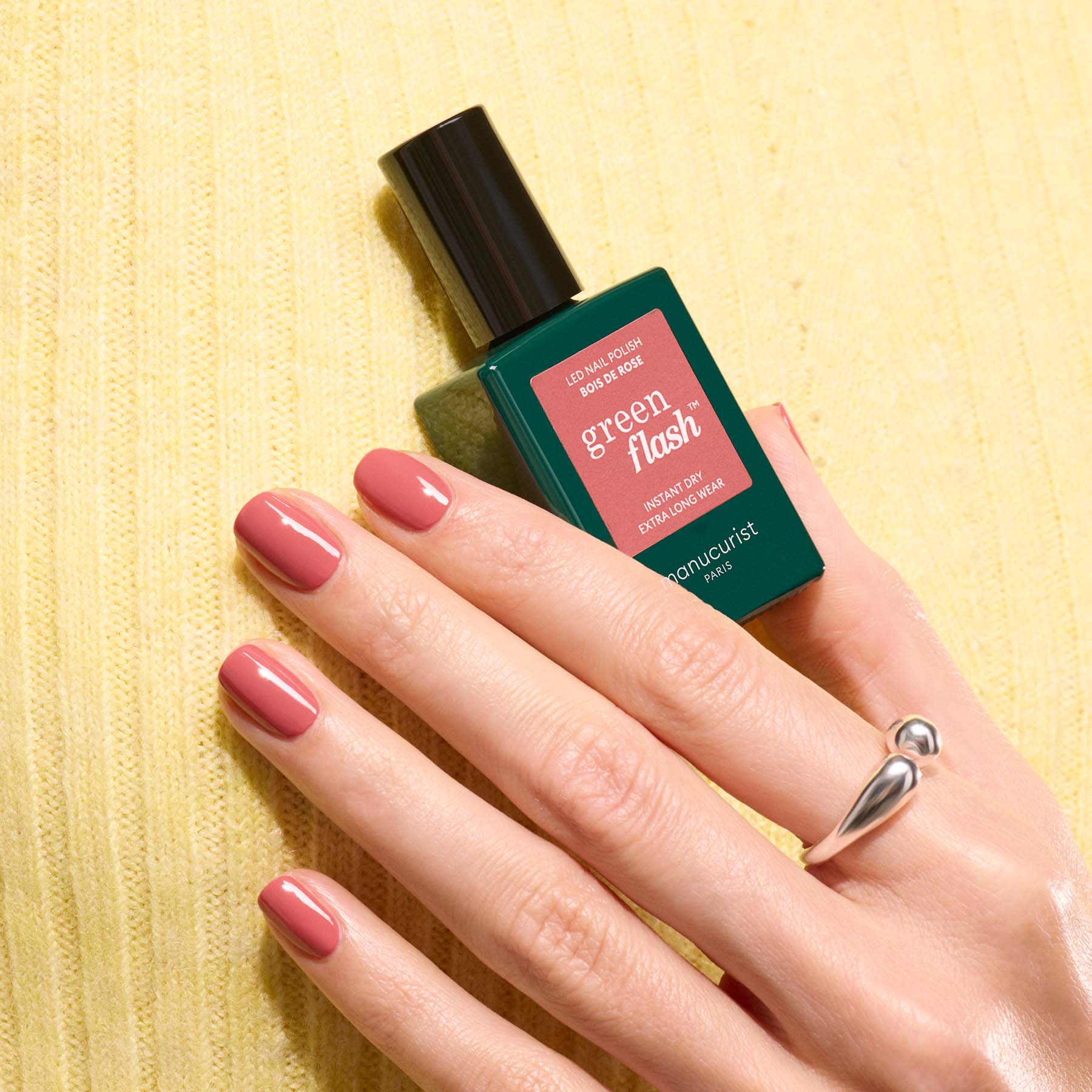 manicurist-green-flash-bois-de-rose-vernis-semi-permanent image 3