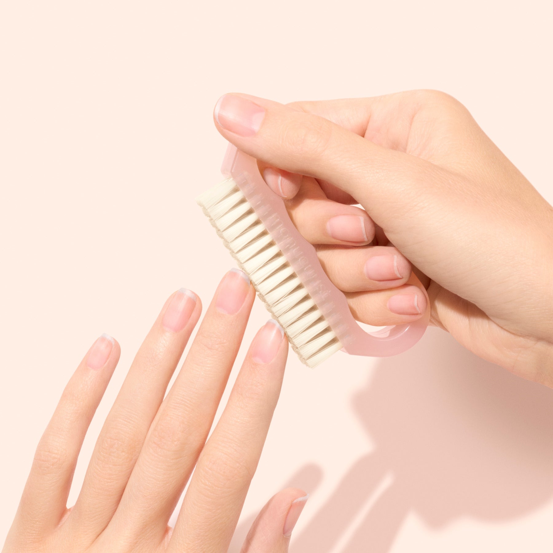 manicurist-brosse-ongles-accessoire-manucure-vegan image 8