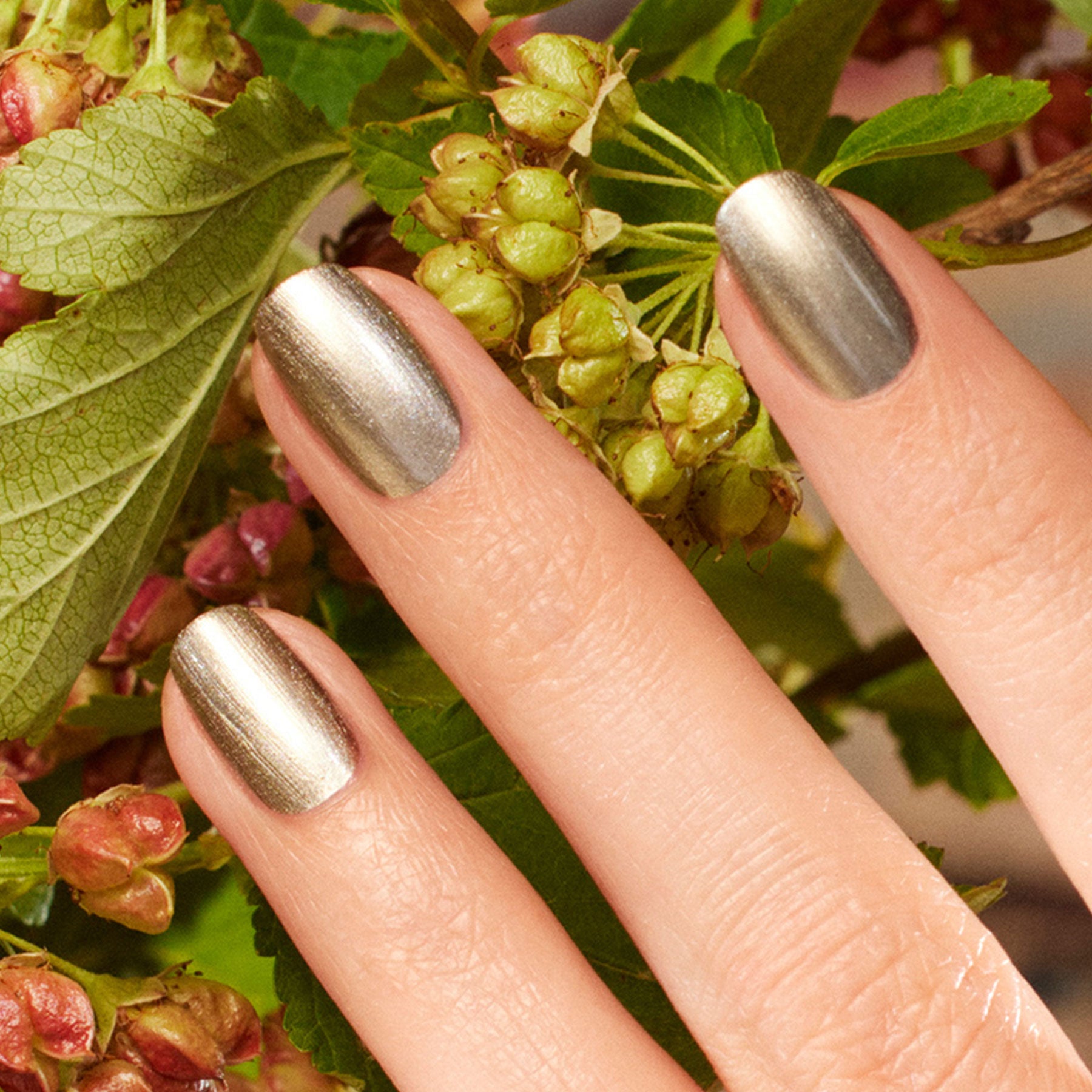 manucurist-green-flash-vernis-semi-permanent-metallic-dor image 2