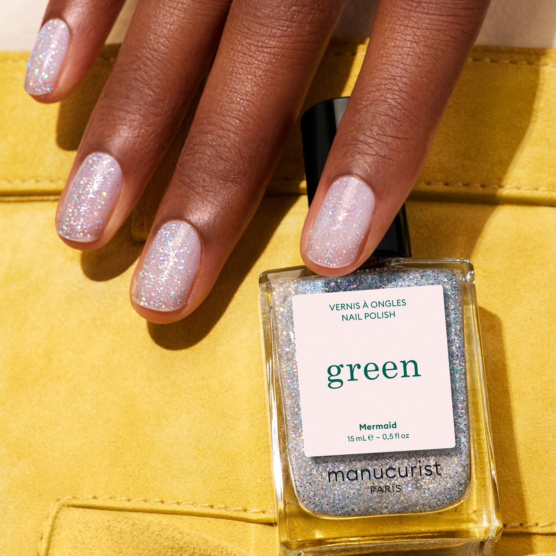 manucurist-green-mermaid-vernis-paillet-holographique image 5