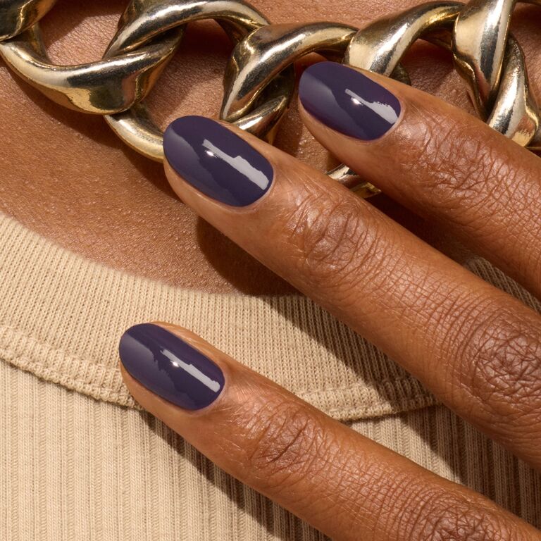 manicurist-green-vernis-ongles-queen-of-night-violet-gris image 2