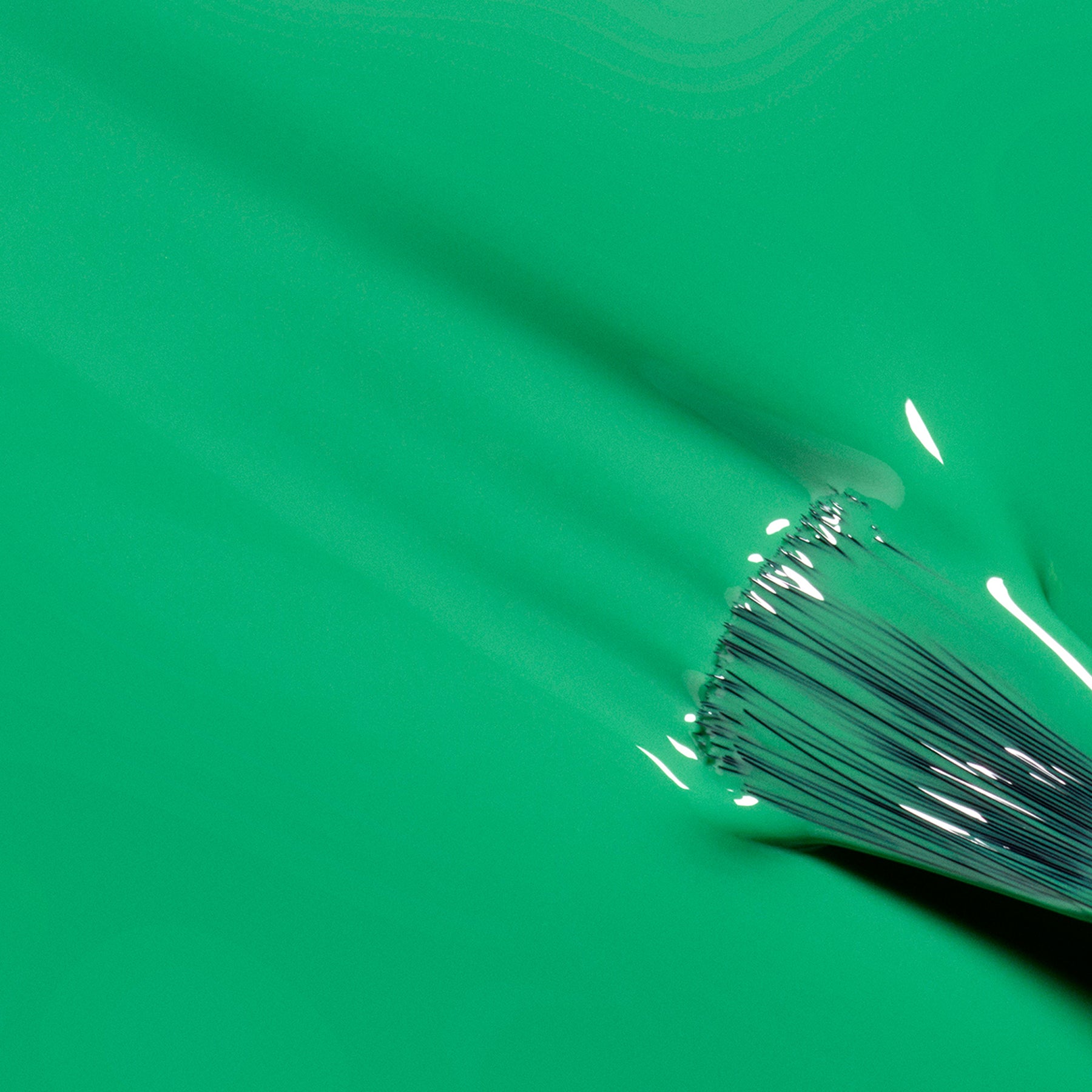 manicurist-green-brazil-vernis-vert-pop-opaque image 4
