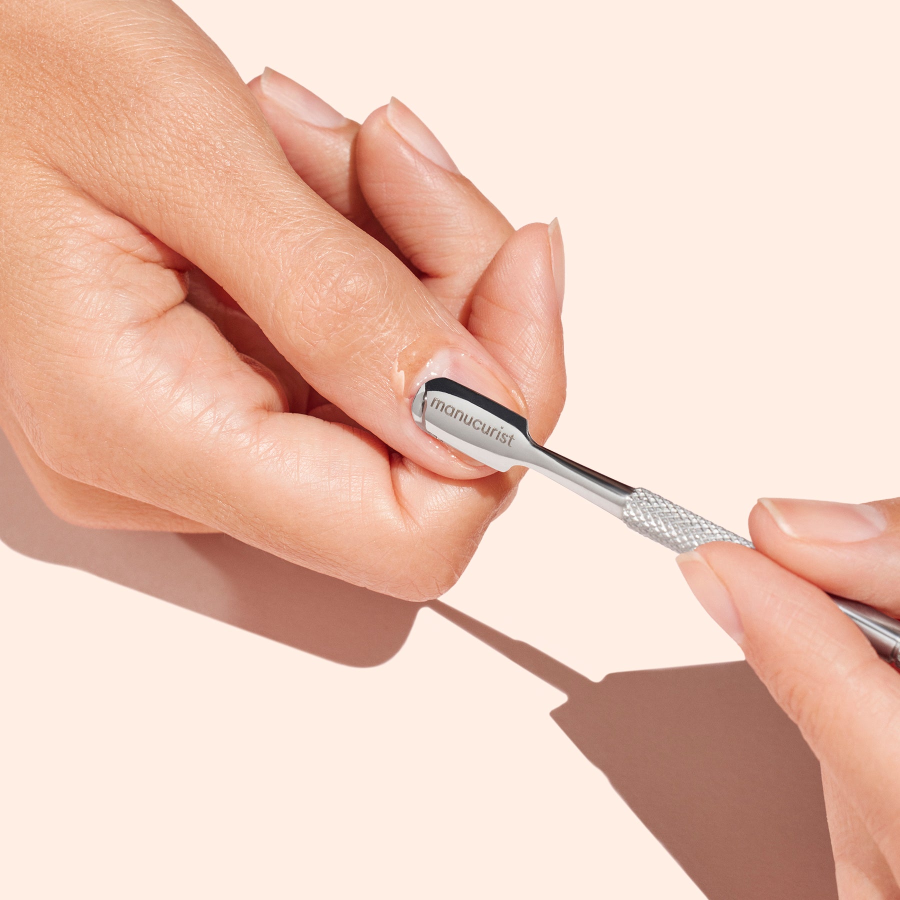 manicurist-soins-duo-mollient-pousse-cuticules-pr-paration-ongle image 2