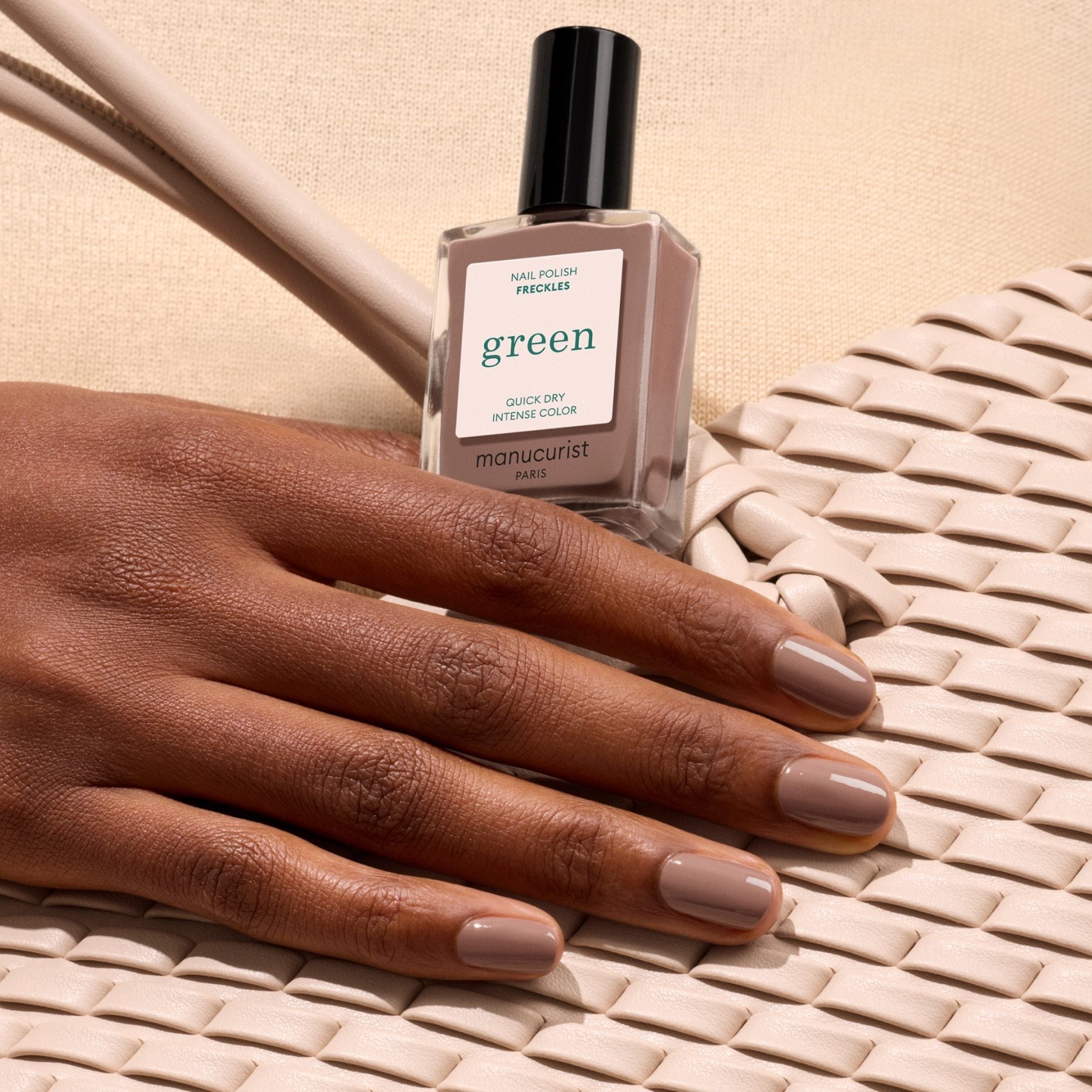 manucurist-green-freckles-vernis-marron-froid-15-ml image 3