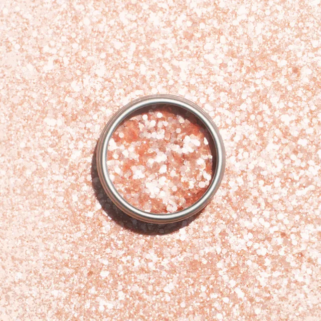 manicurist-blush-paillettes-biod-gradables-nail-art image 1