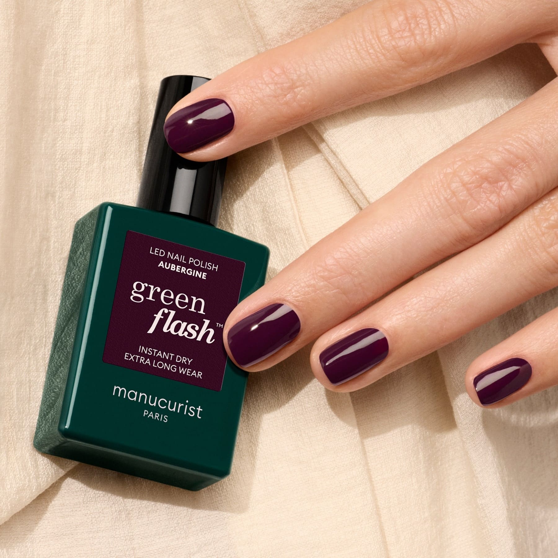 manicurist-green-flash-vernis-semi-permanent-aubergine-violet-15ml image 4