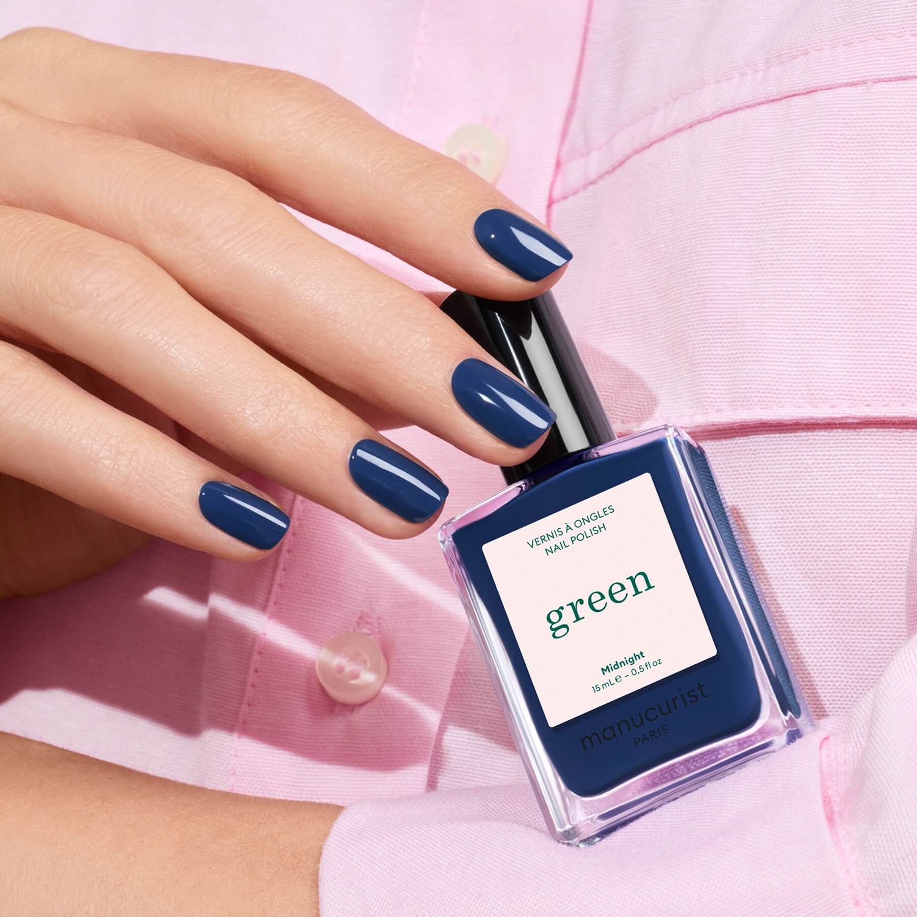 manicurist-green-midnight-vernis-ongles-bleu-nuit-opaque image 3
