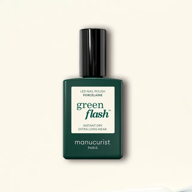 manicurist-green-flash-porcelaine-vernis-semi-permanent-blanc-cass image 1