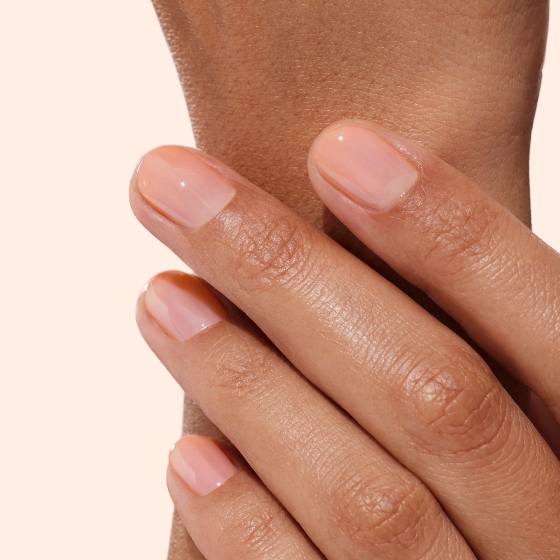 manicurist-active-glow-raspberry-vernis-soin-active-raspberry-gloss image 2