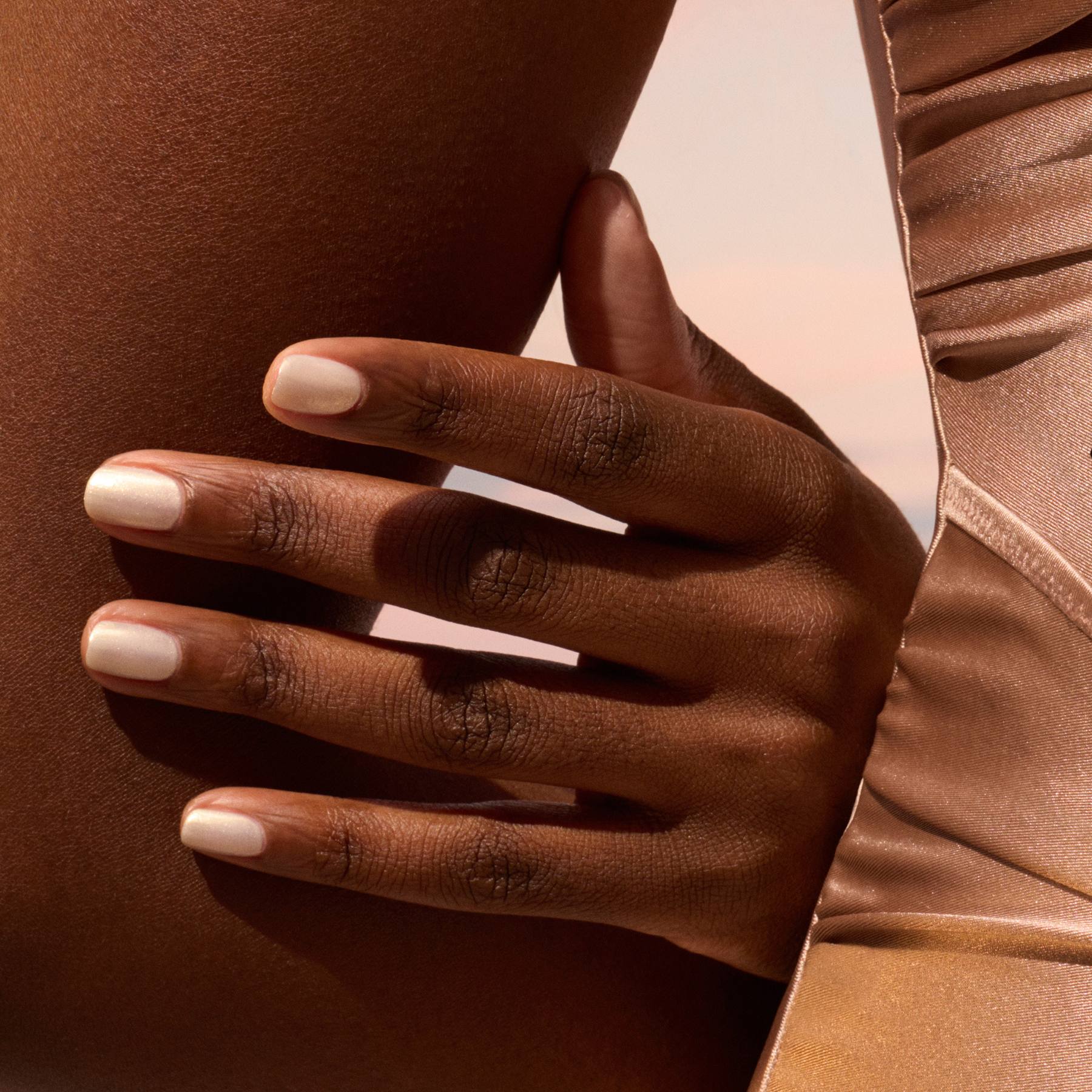 manicurist-green-flash-solar-semi-permanent-blanc-dor image 4