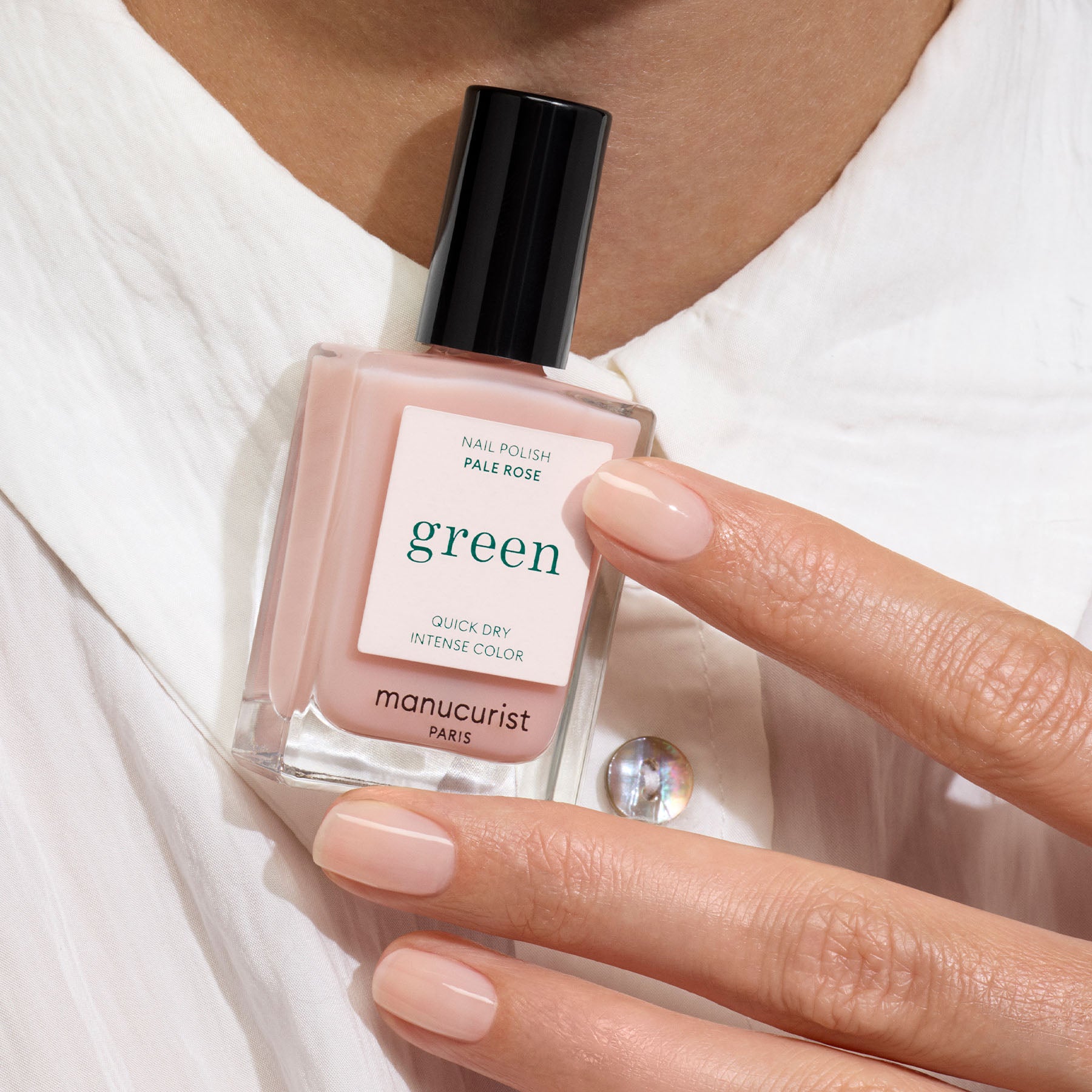 manicurist-green-pale-rose-vernis-ongles-beige-ros image 4