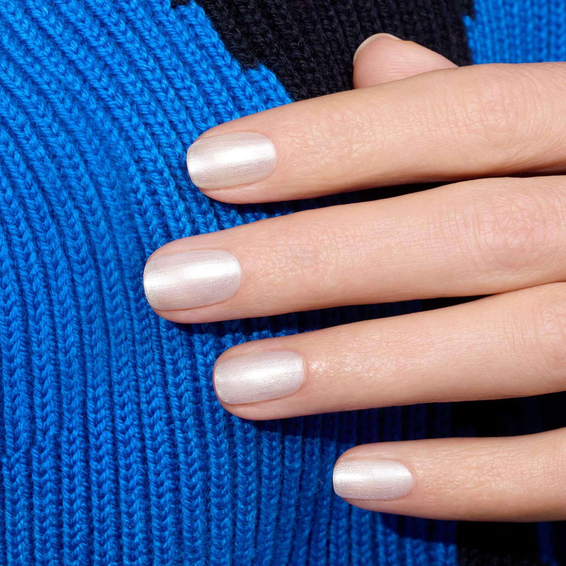 manicurist-green-flash-vernis-semi-permanent-moon-blanc-nacr image 4