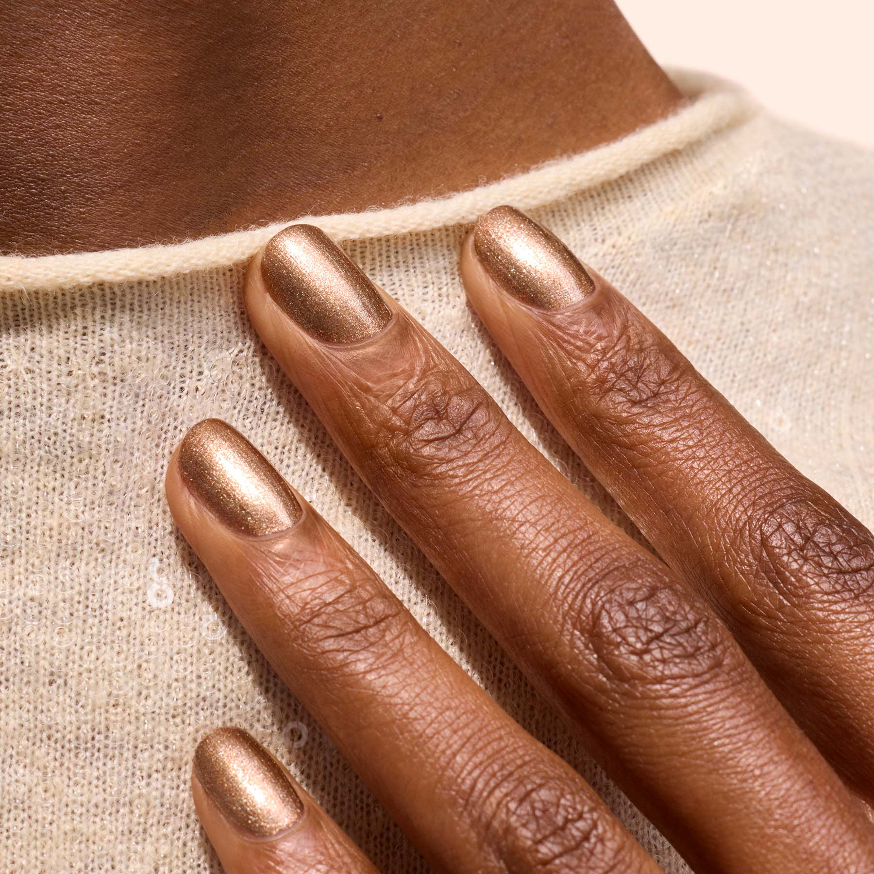 manicurist-green-flash-bronz-vernis-semi-permanent-cuivr image 4