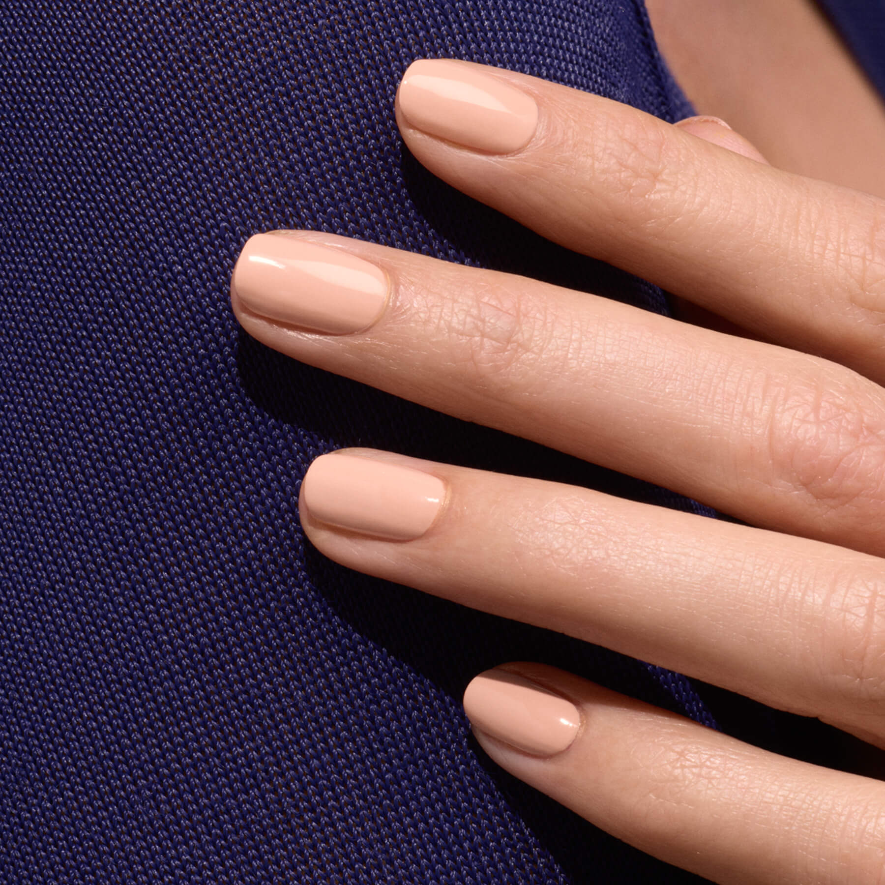 manicurist-green-flash-pink-sand-vernis-semi-permanent-beige image 3