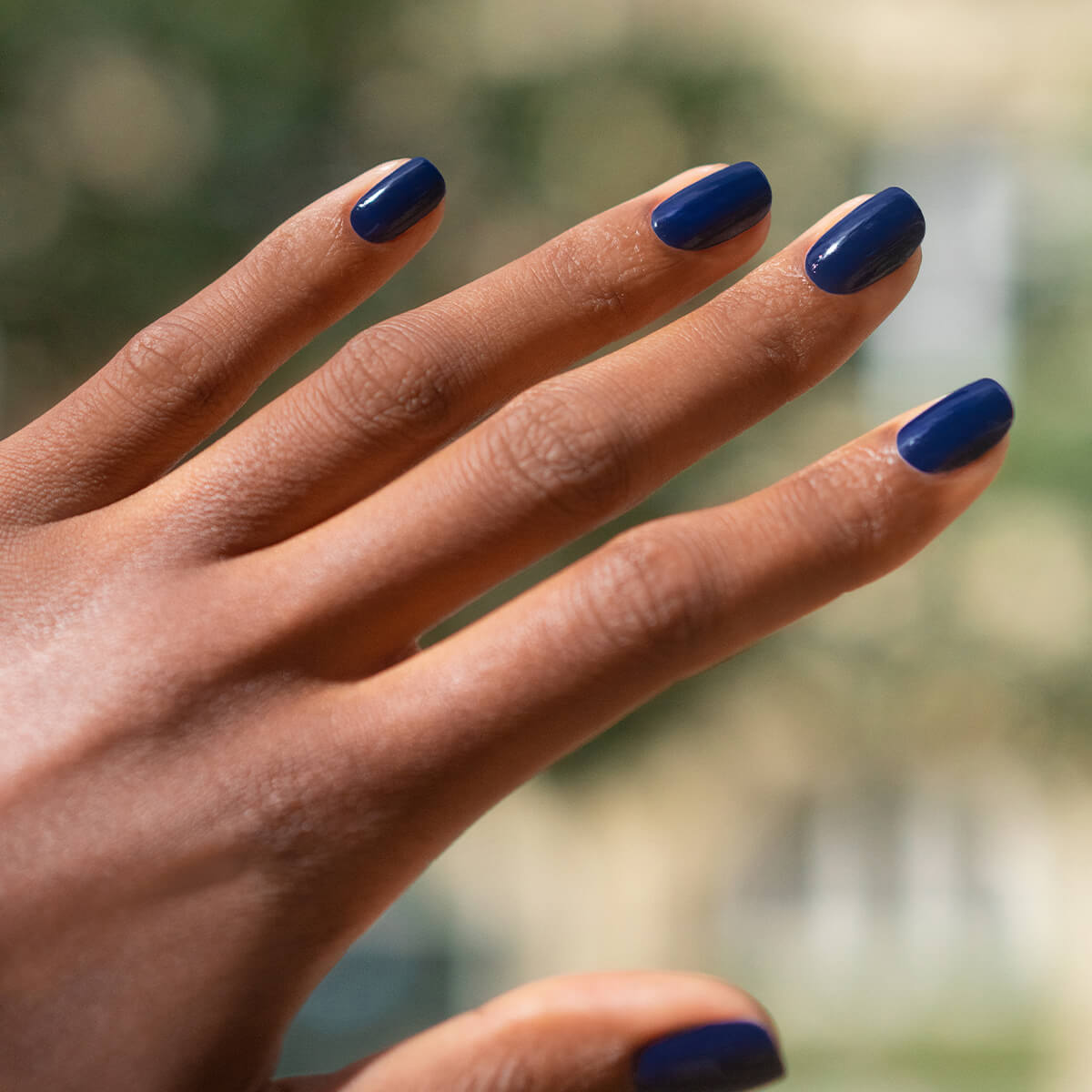 manucurist-green-vernis-ongles-navy-blue-bleu-marine image 3