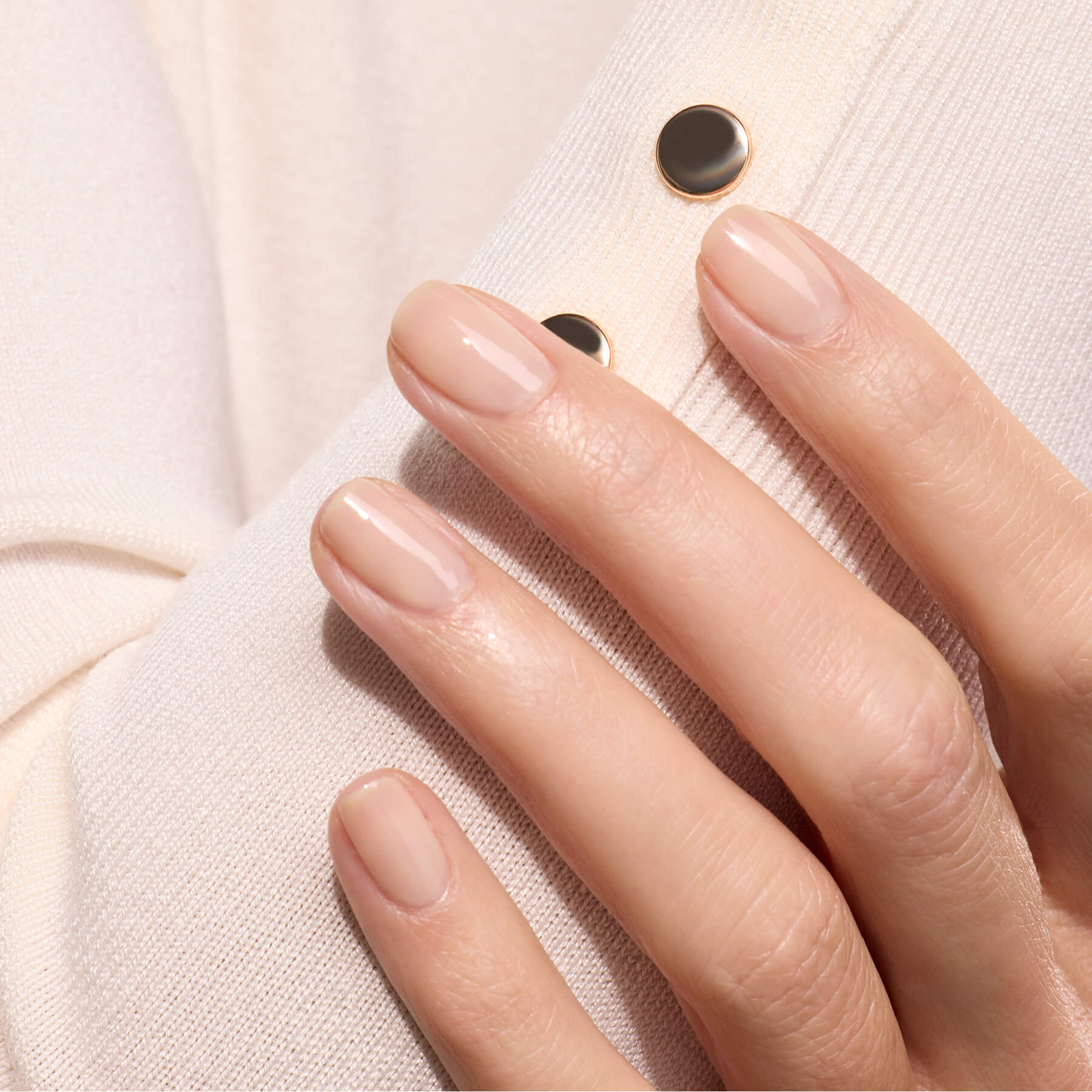 manicurist-green-flash-vernis-semi-permanent-beige-nude-transparent image 2