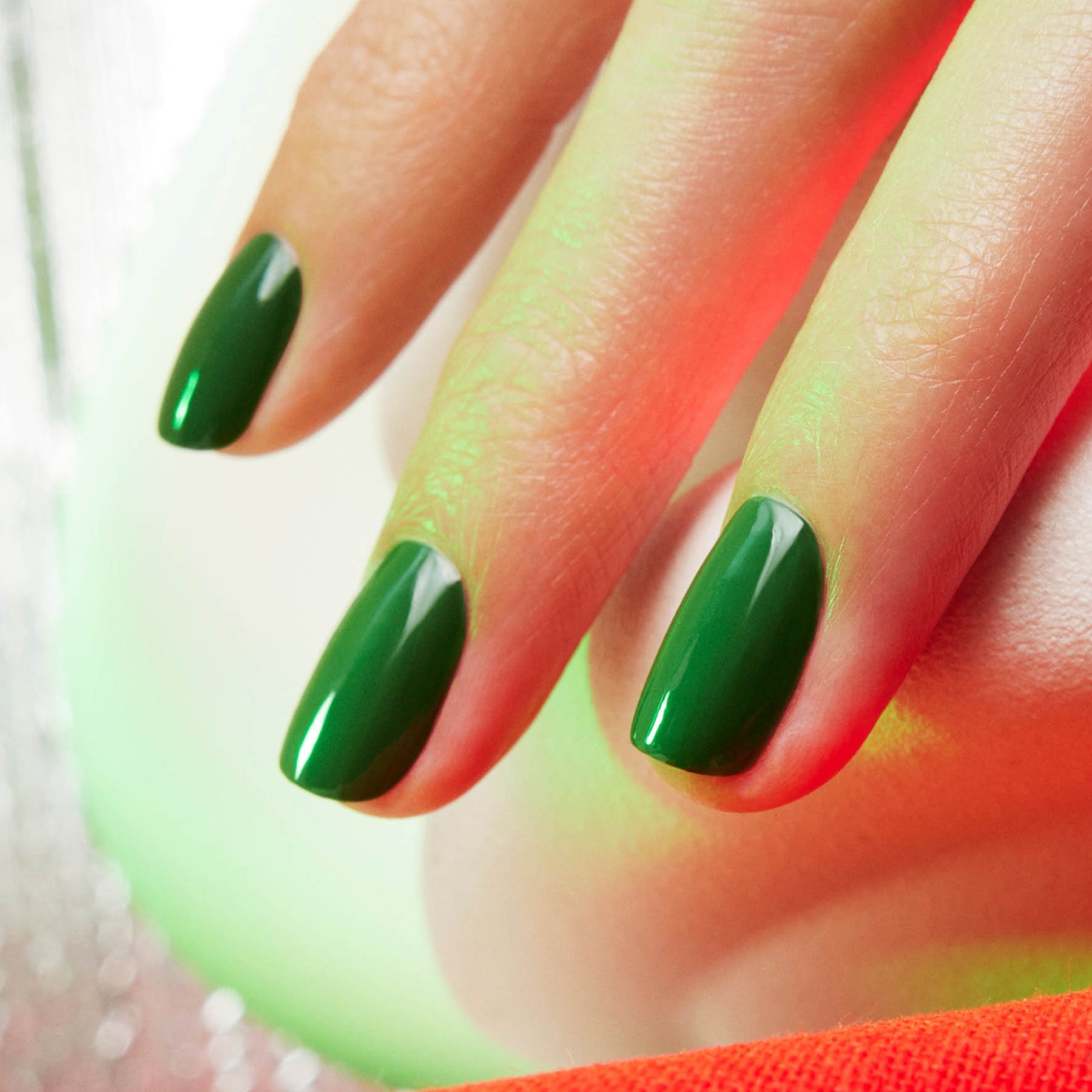 manicurist-green-flash-jade-vernis-semi-permanent-vert-led image 3