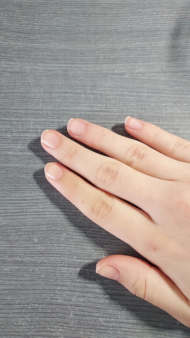 Ongles calmes