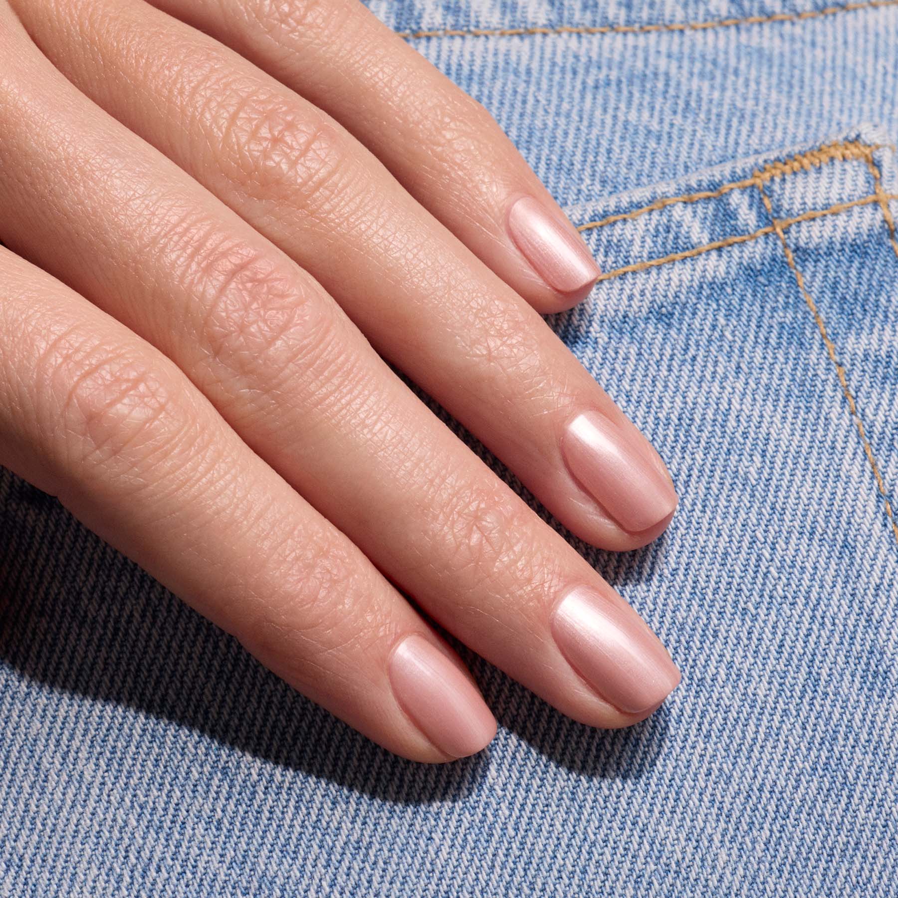 manicurist-green-flash-vernis-semi-permanent-carnation-beige-ros image 4