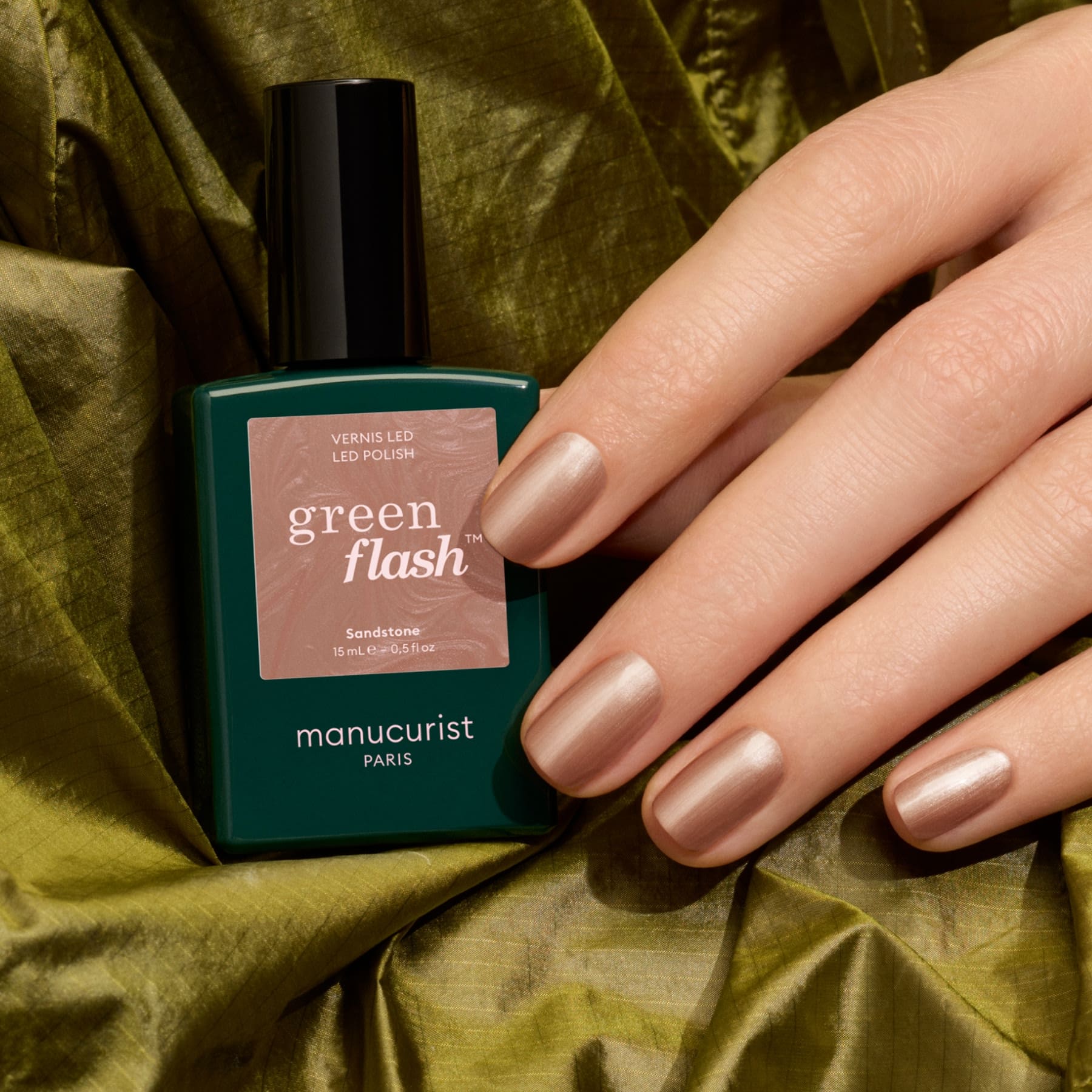 manicurist-green-flash-sandstone-vernis-semi-permanent-marron-nacr image 5