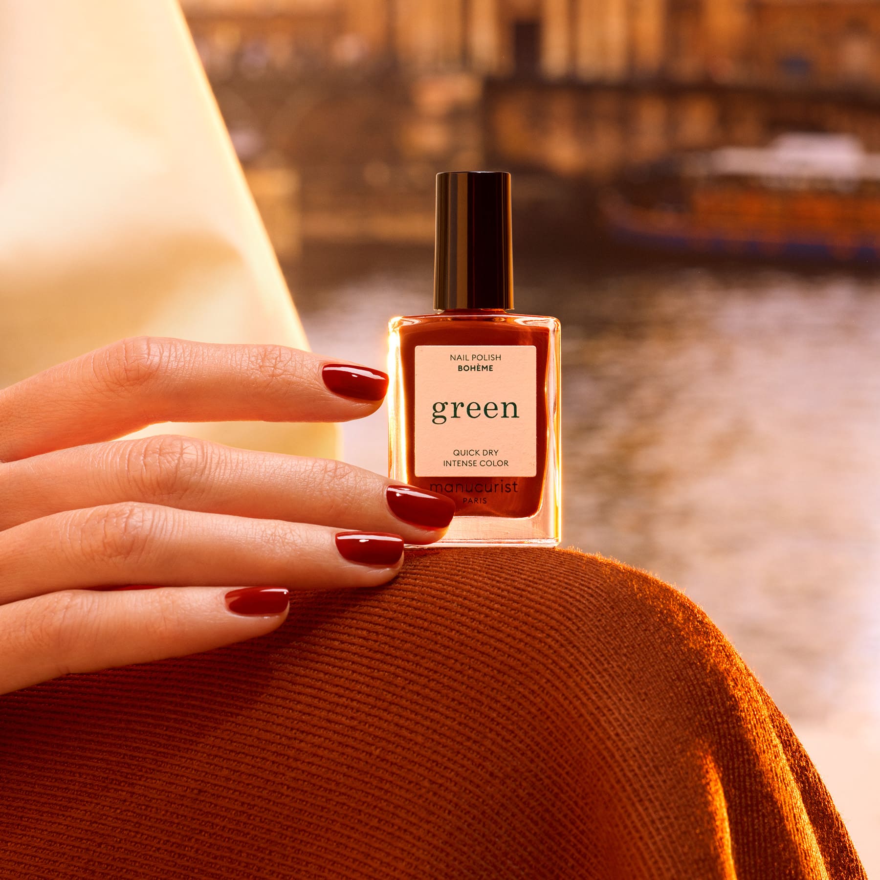 manicurist-green-boh-me-vernis-ongles-rouge-marron image 3
