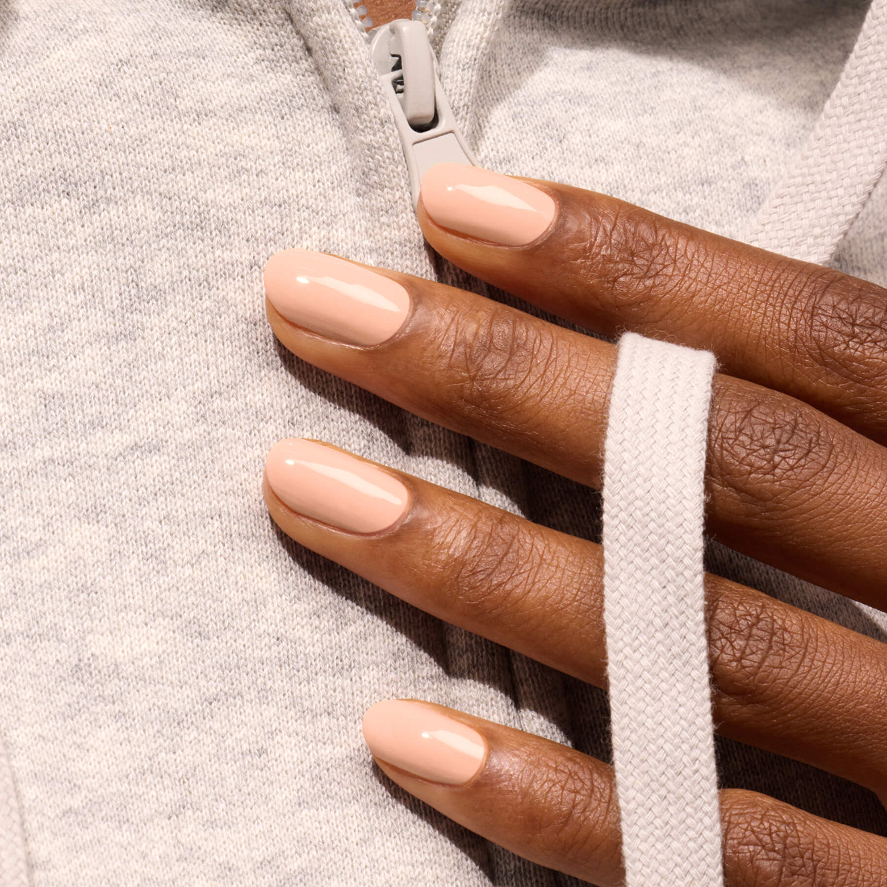 manicurist-green-flash-pink-sand-vernis-semi-permanent-beige image 2