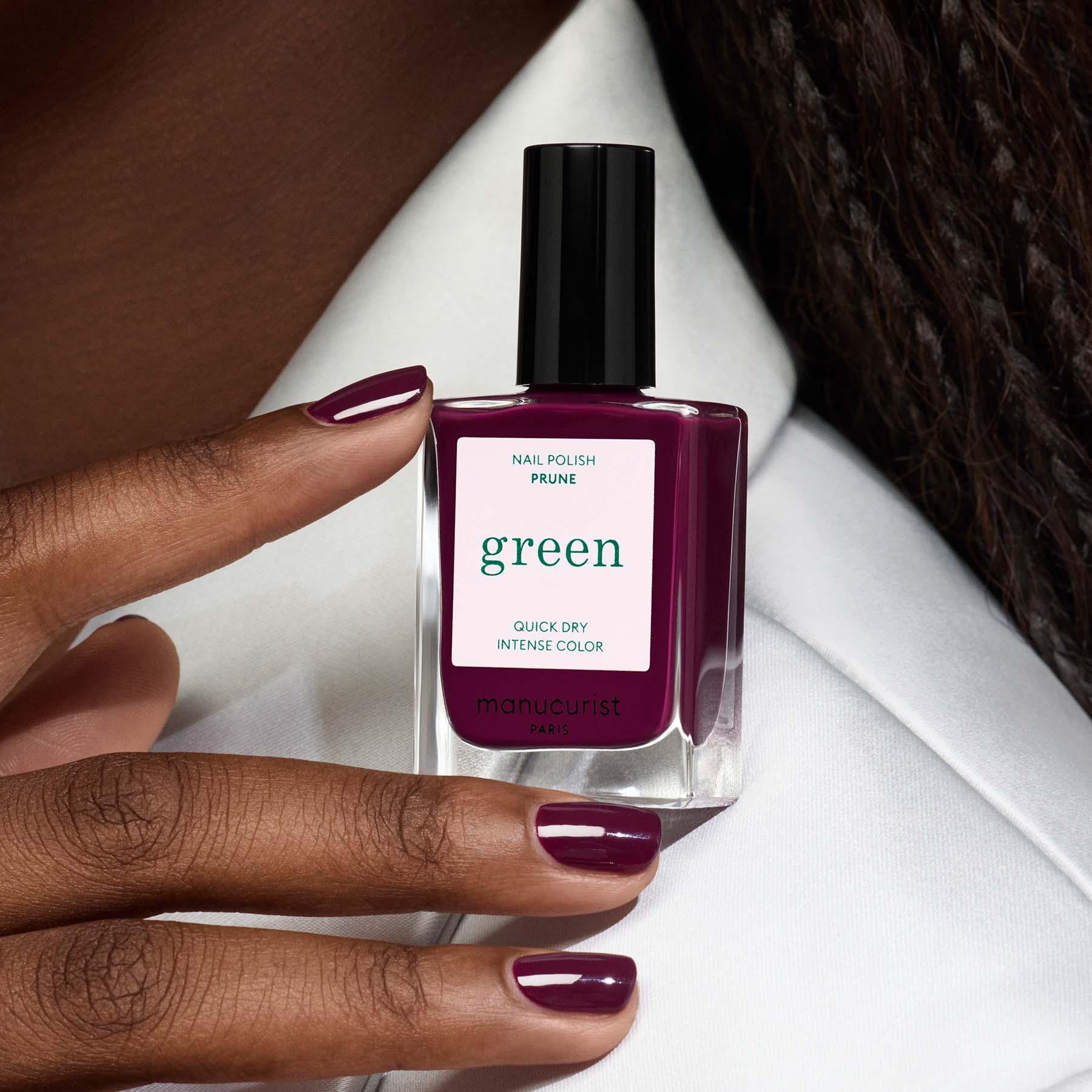 manicurist-green-prune-vernis-ongles-bordeaux image 4