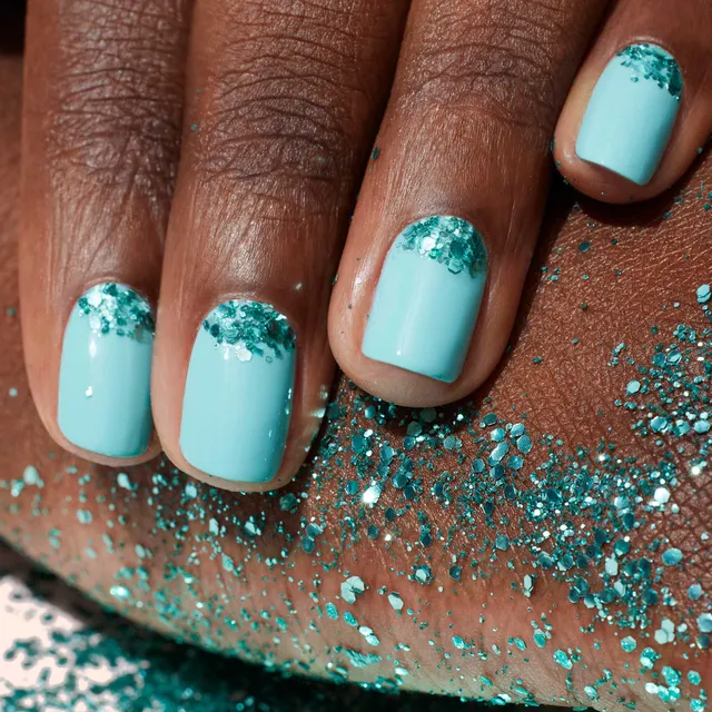 manicurist-underwater-glitter-kit-nail-art-riviera-turquoise image 1