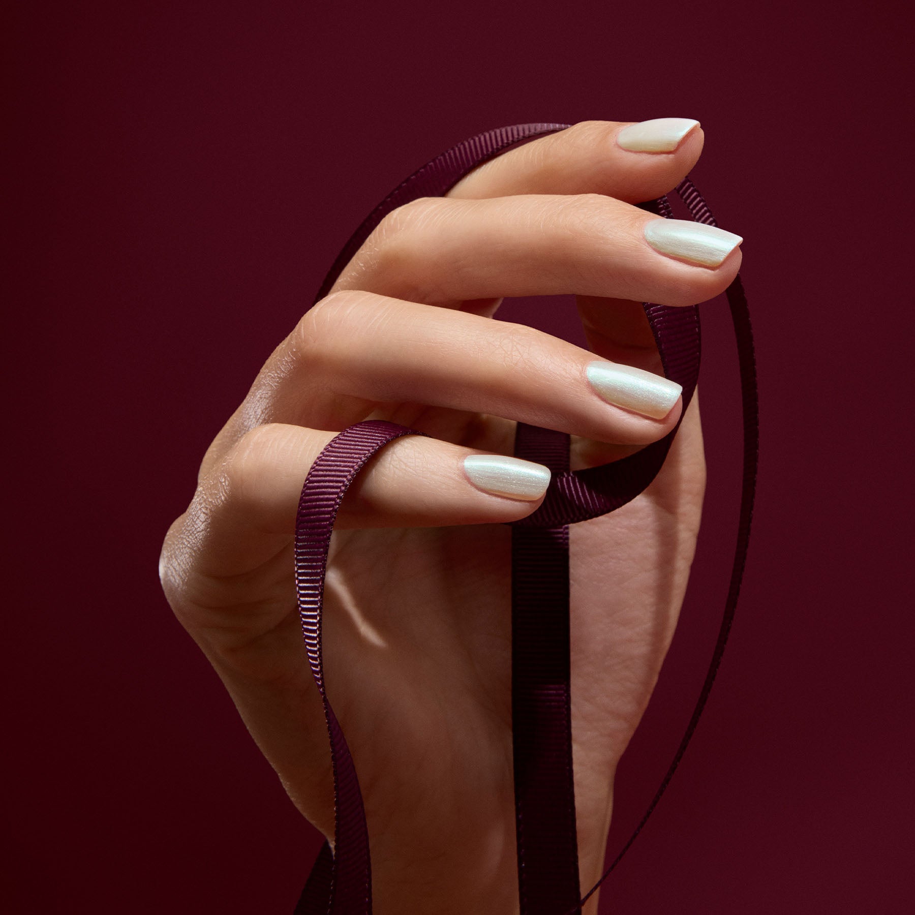 manicurist-green-flash-vernis-semi-permanent-fairy-blanc-nacr image 2