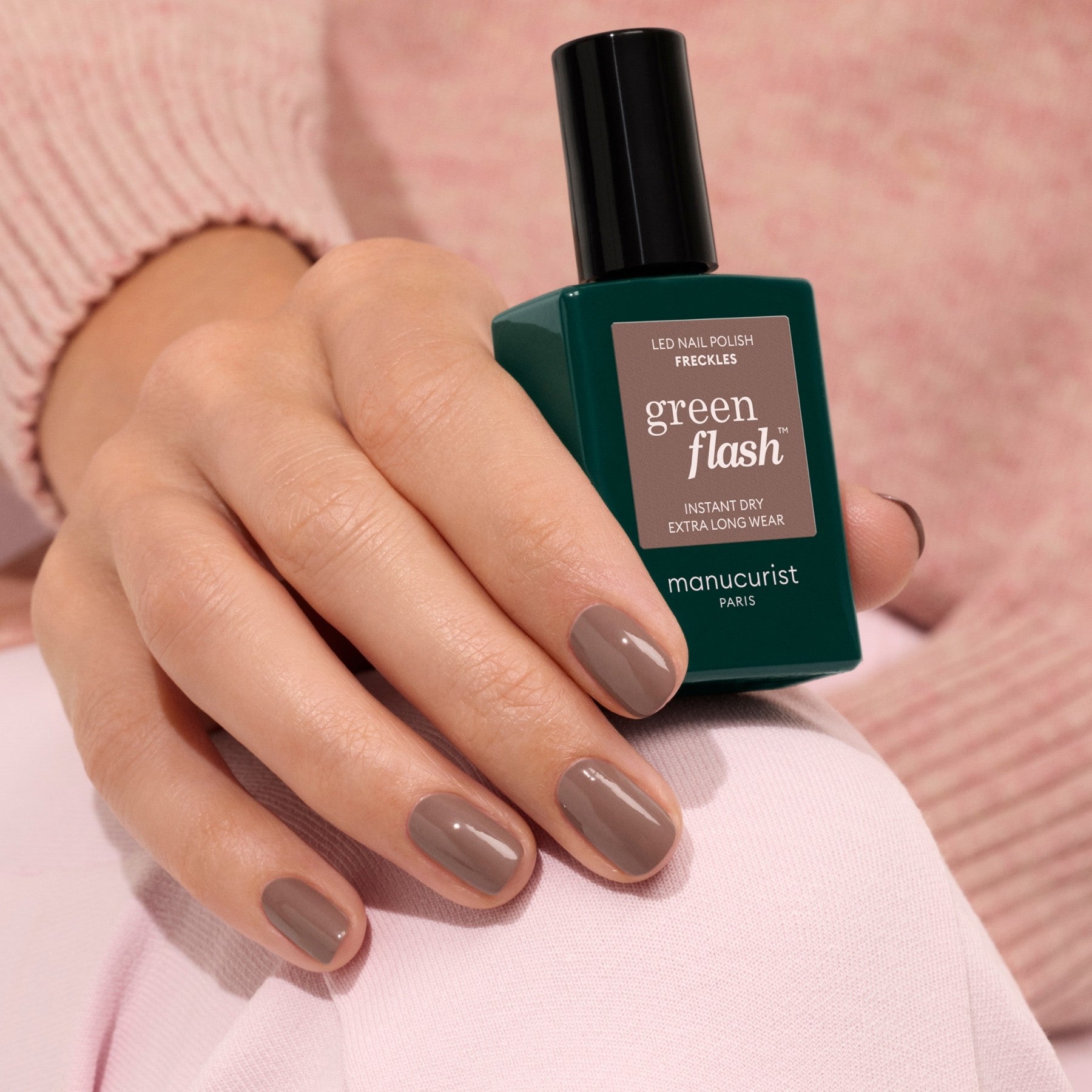 manicurist-green-flash-freckles-gel-marron-bois image 3