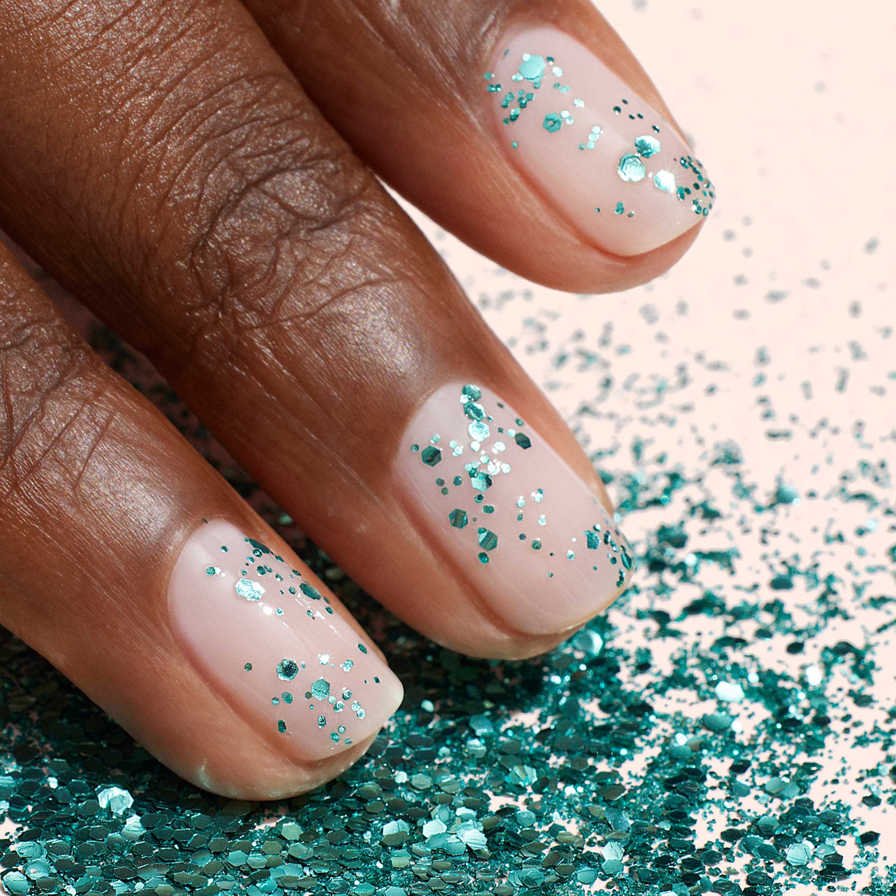 manicurist-paillettes-biod-gradables-turquoise-nail-art-bleu image 2