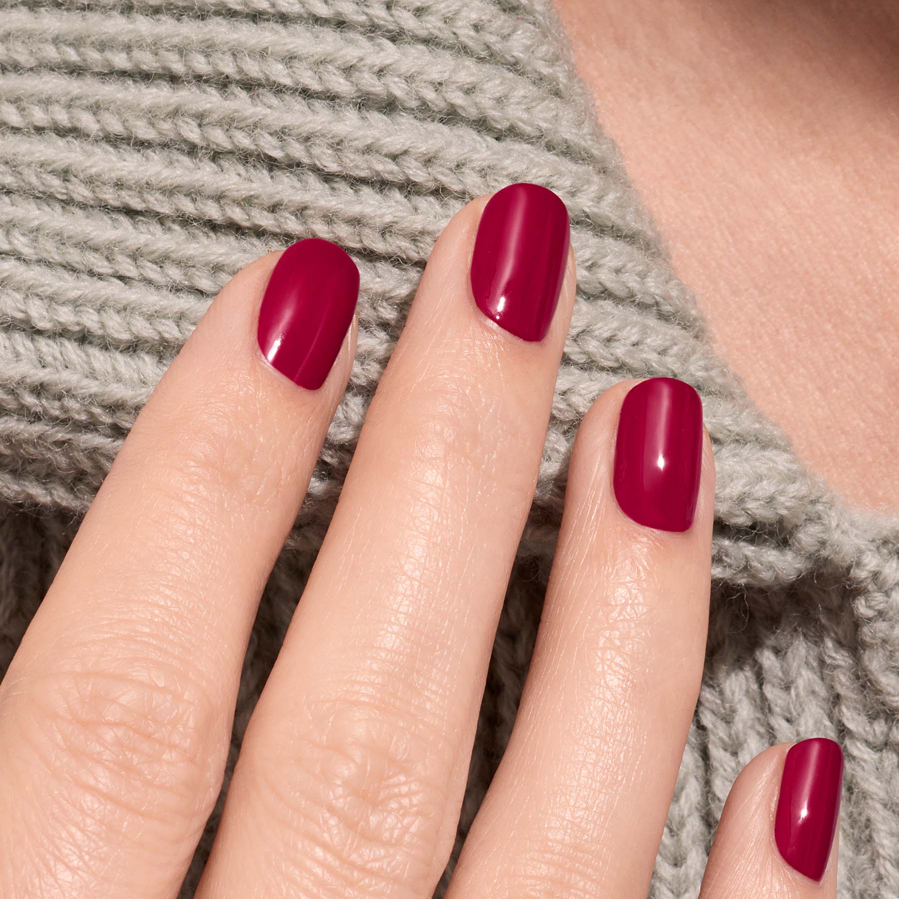 manicurist-green-flash-vernis-semi-permanent-violeta-bordeaux-15ml image 3